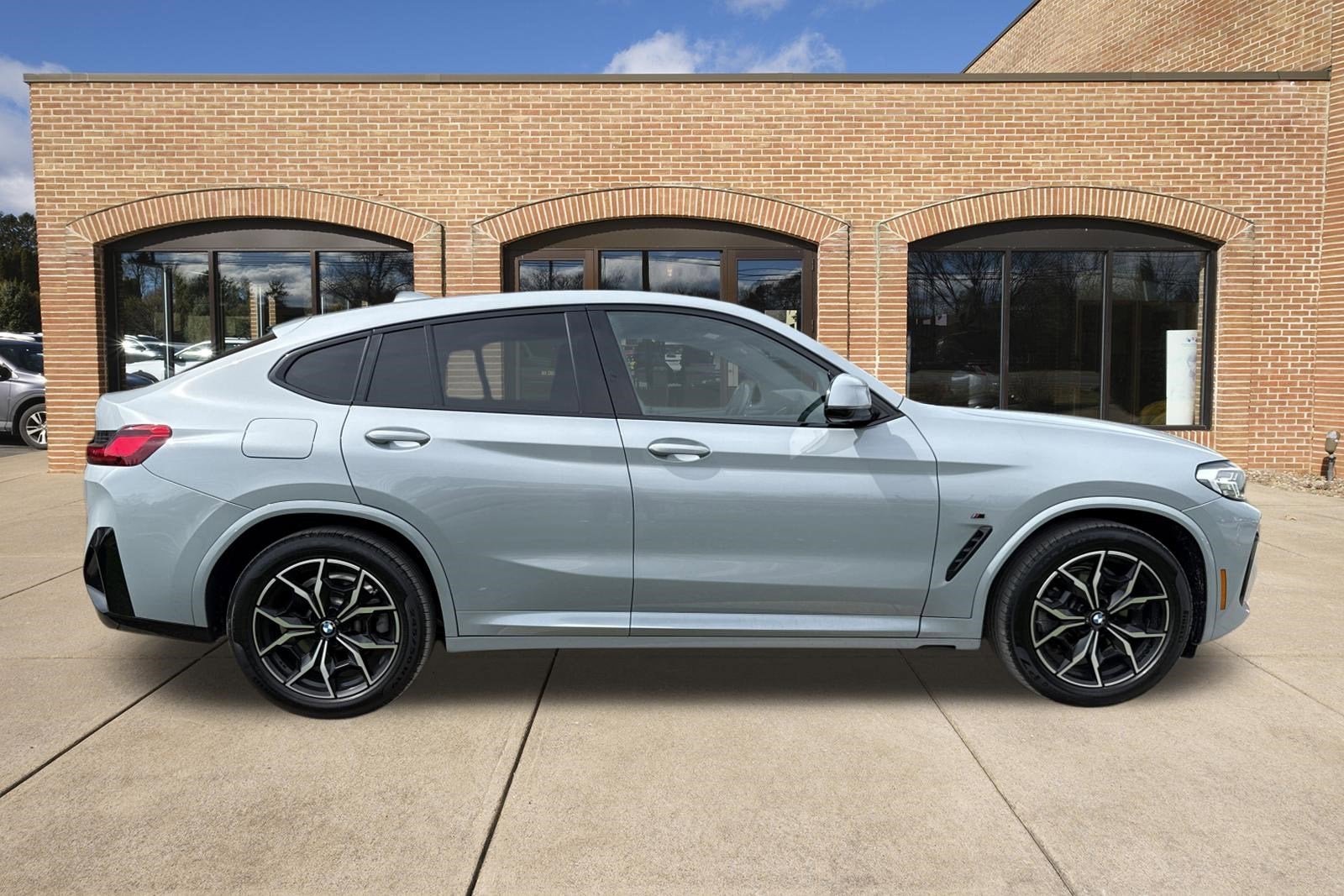 2022 BMW X4 xDrive30i
