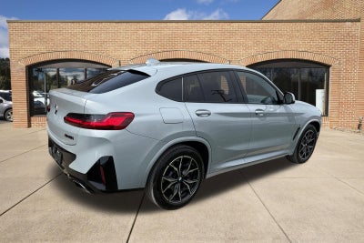 2022 BMW X4 xDrive30i