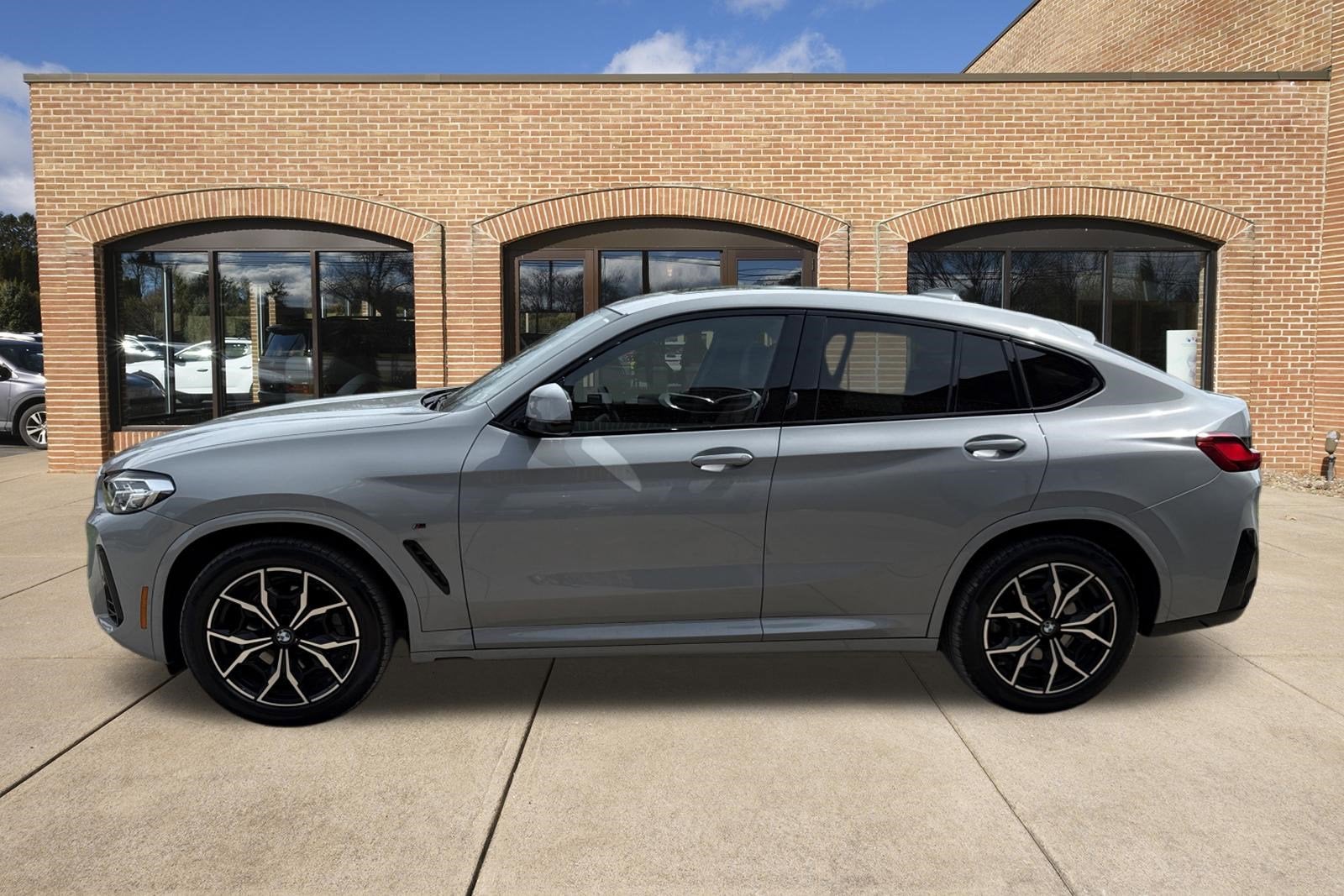 2022 BMW X4 xDrive30i
