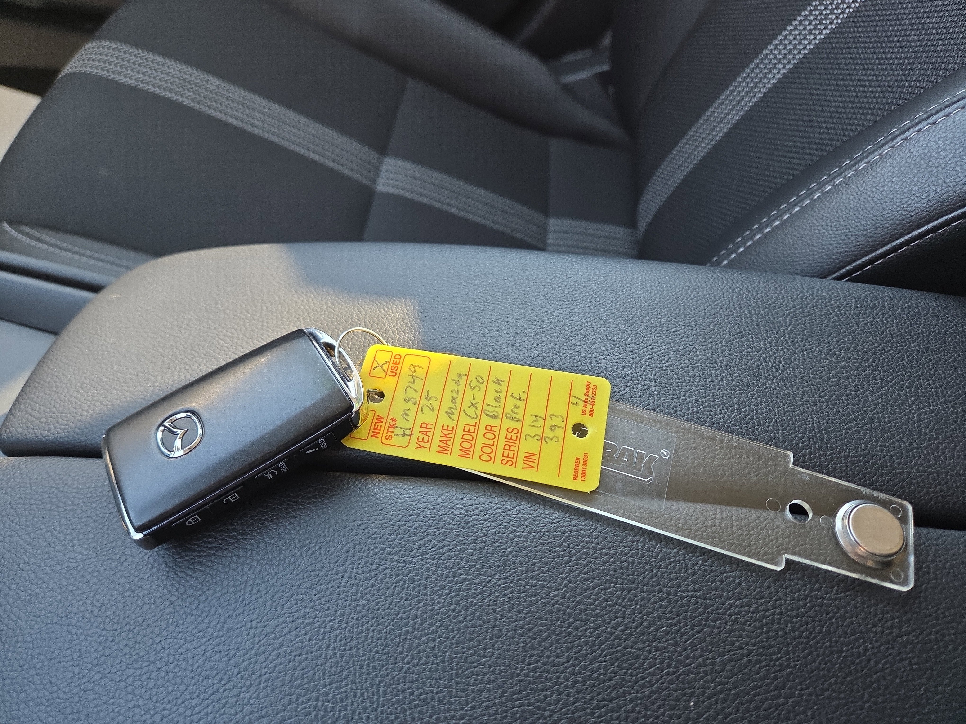 2025 Mazda Mazda CX-50 2.5 S Preferred Package