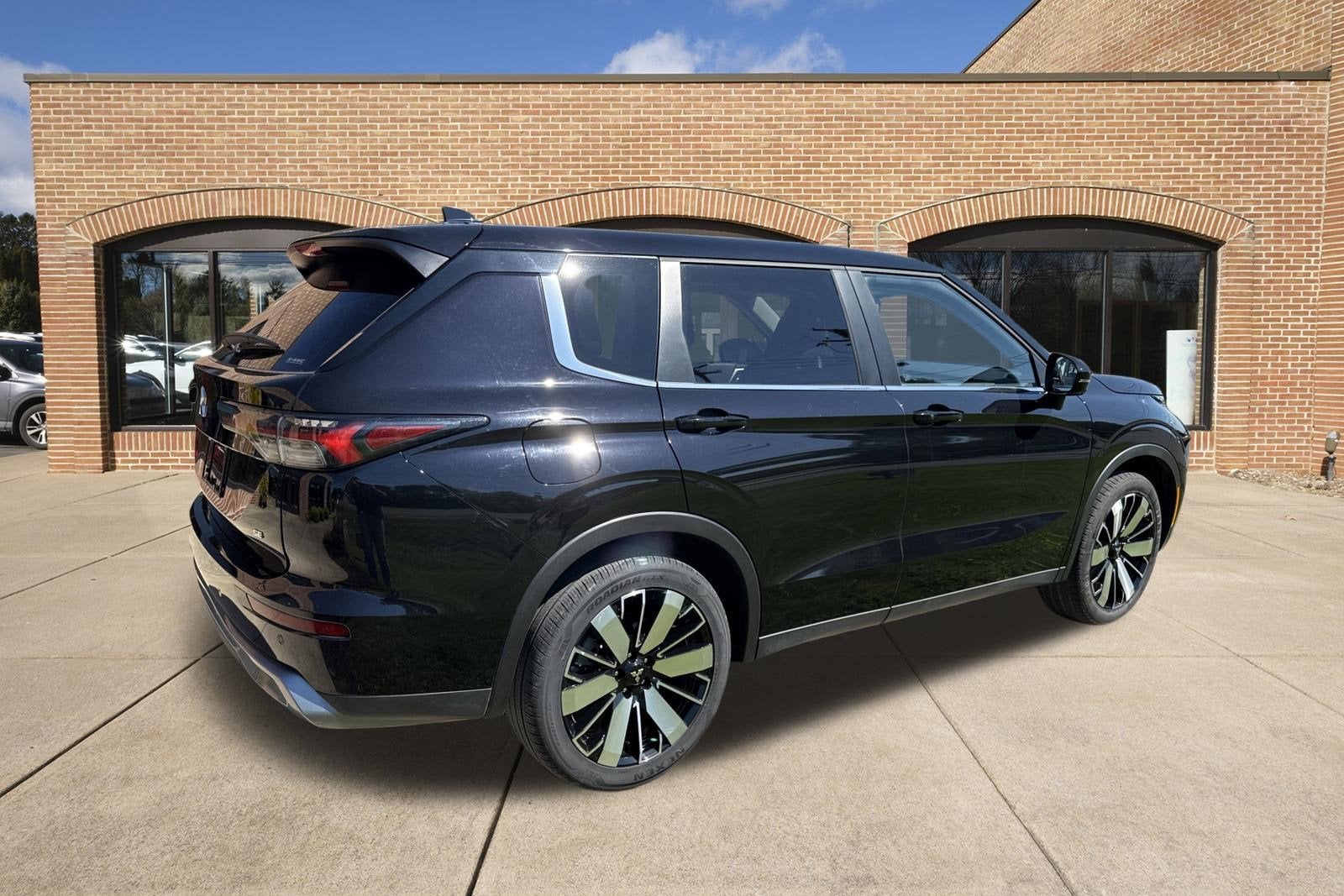 2025 Mitsubishi Outlander SE