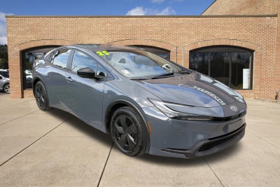 2025 Toyota Prius LE