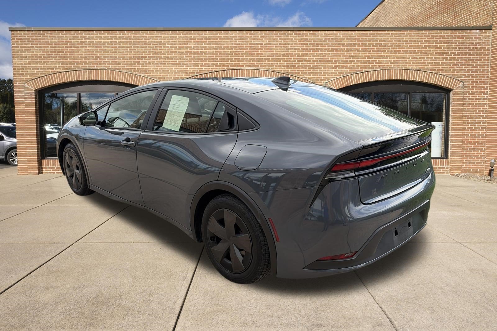 2025 Toyota Prius LE