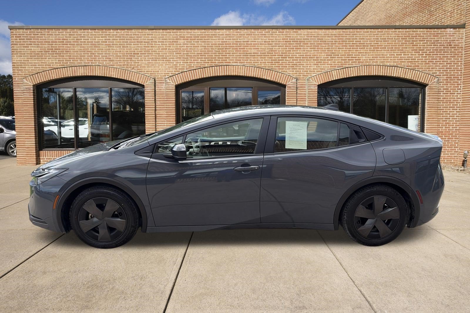 2025 Toyota Prius LE