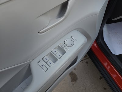 2025 Hyundai Kona SE