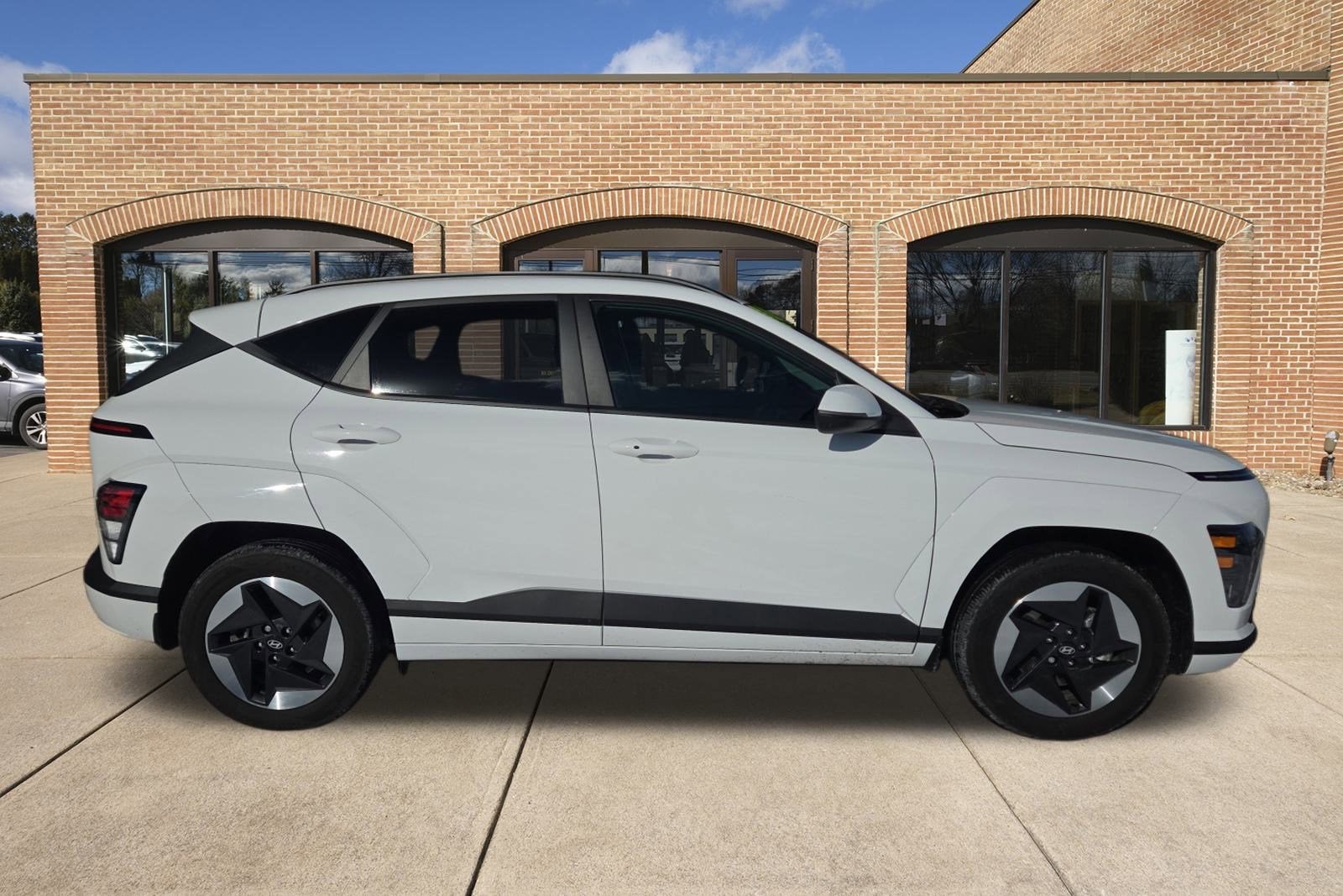 2024 Hyundai Kona Electric SEL