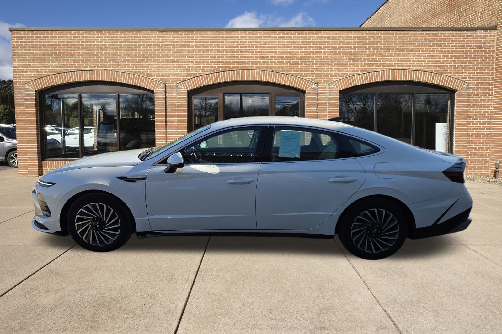 2025 Hyundai Sonata Hybrid SEL