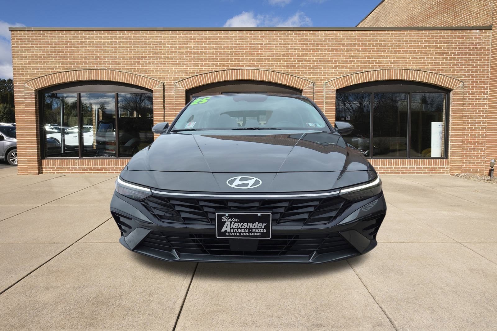 2025 Hyundai Elantra Hybrid Limited