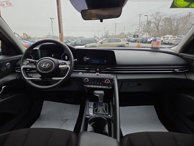 2025 Hyundai Elantra SEL Convenience