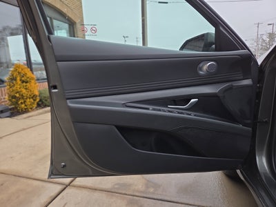 2025 Hyundai Elantra SEL Convenience