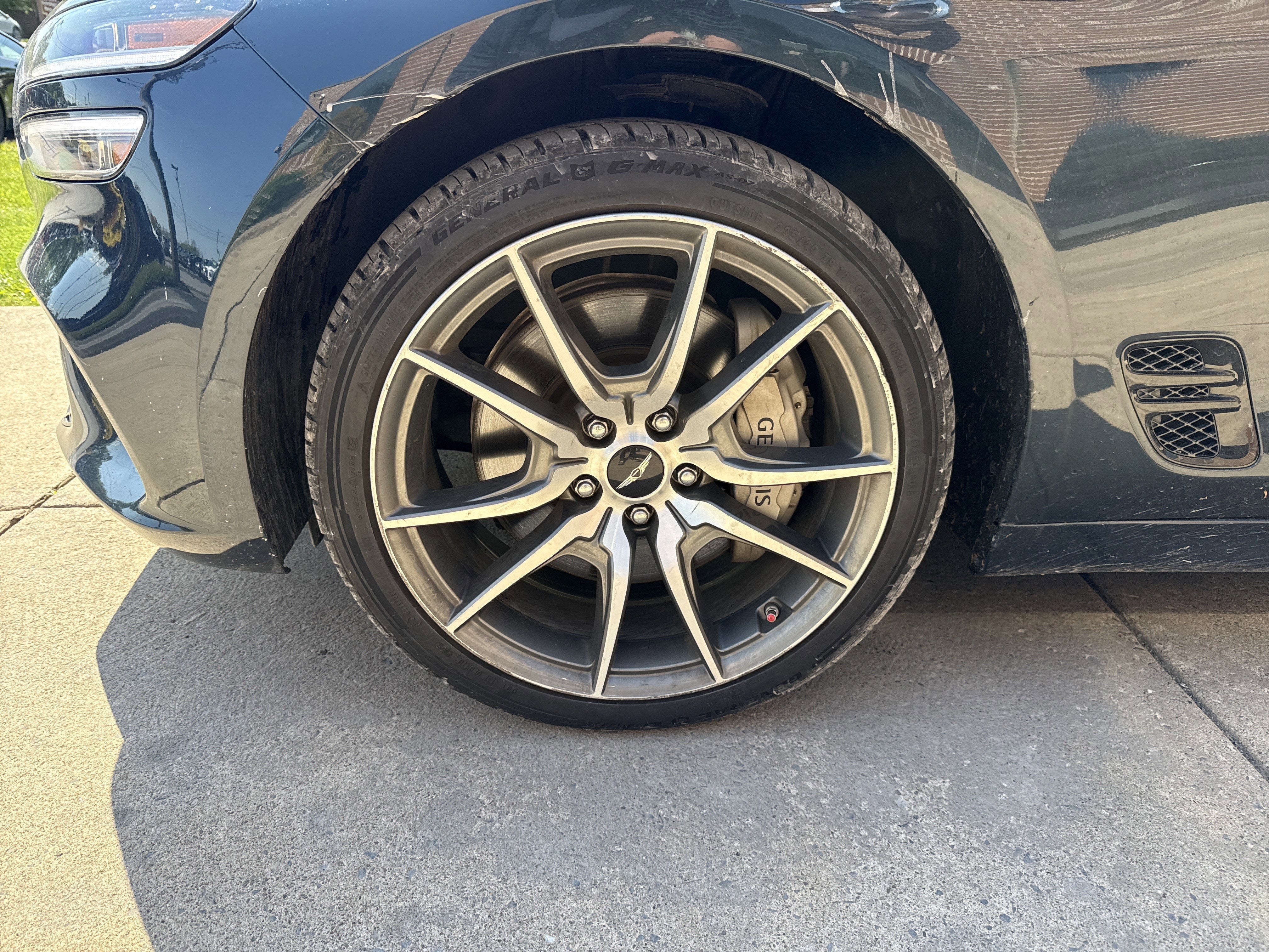 2025 Genesis G70 2.5T