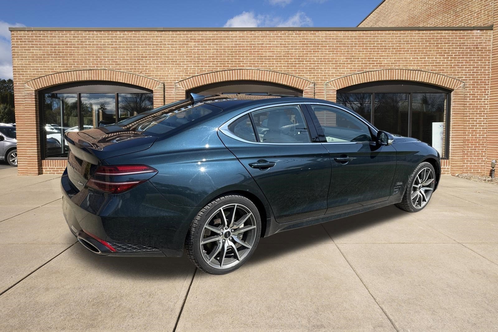 2025 Genesis G70 2.5T