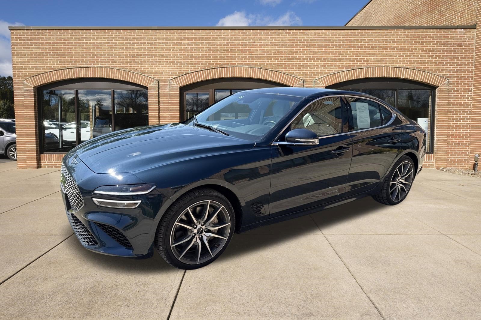2025 Genesis G70 2.5T