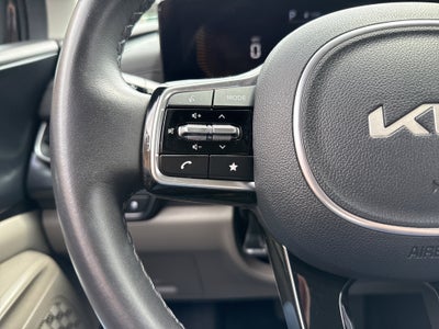 2025 Kia Carnival LXS