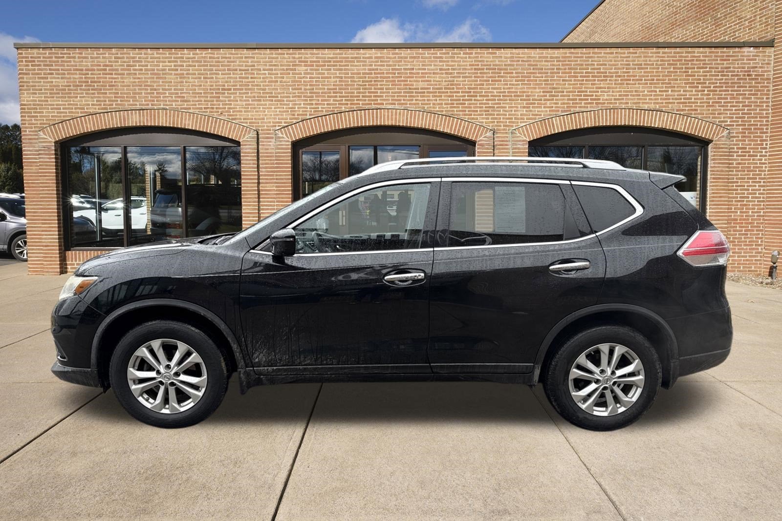 2016 Nissan Rogue SV
