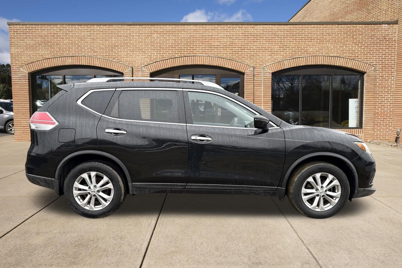 2016 Nissan Rogue SV