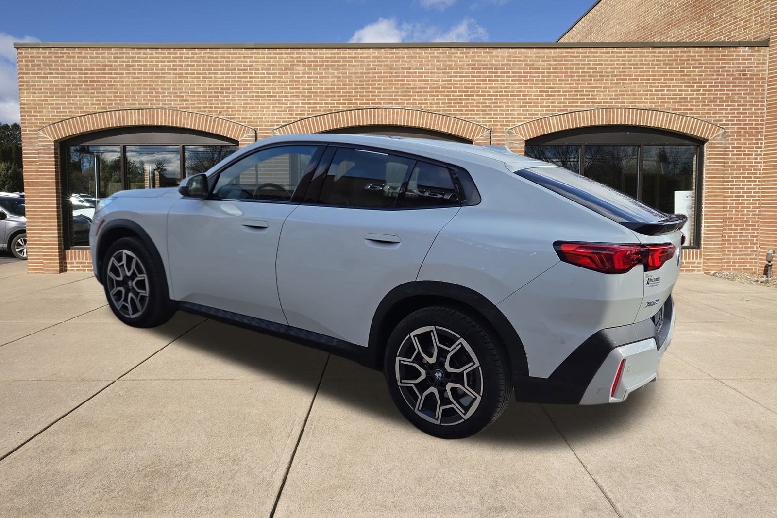 2025 BMW X2 xDrive28i