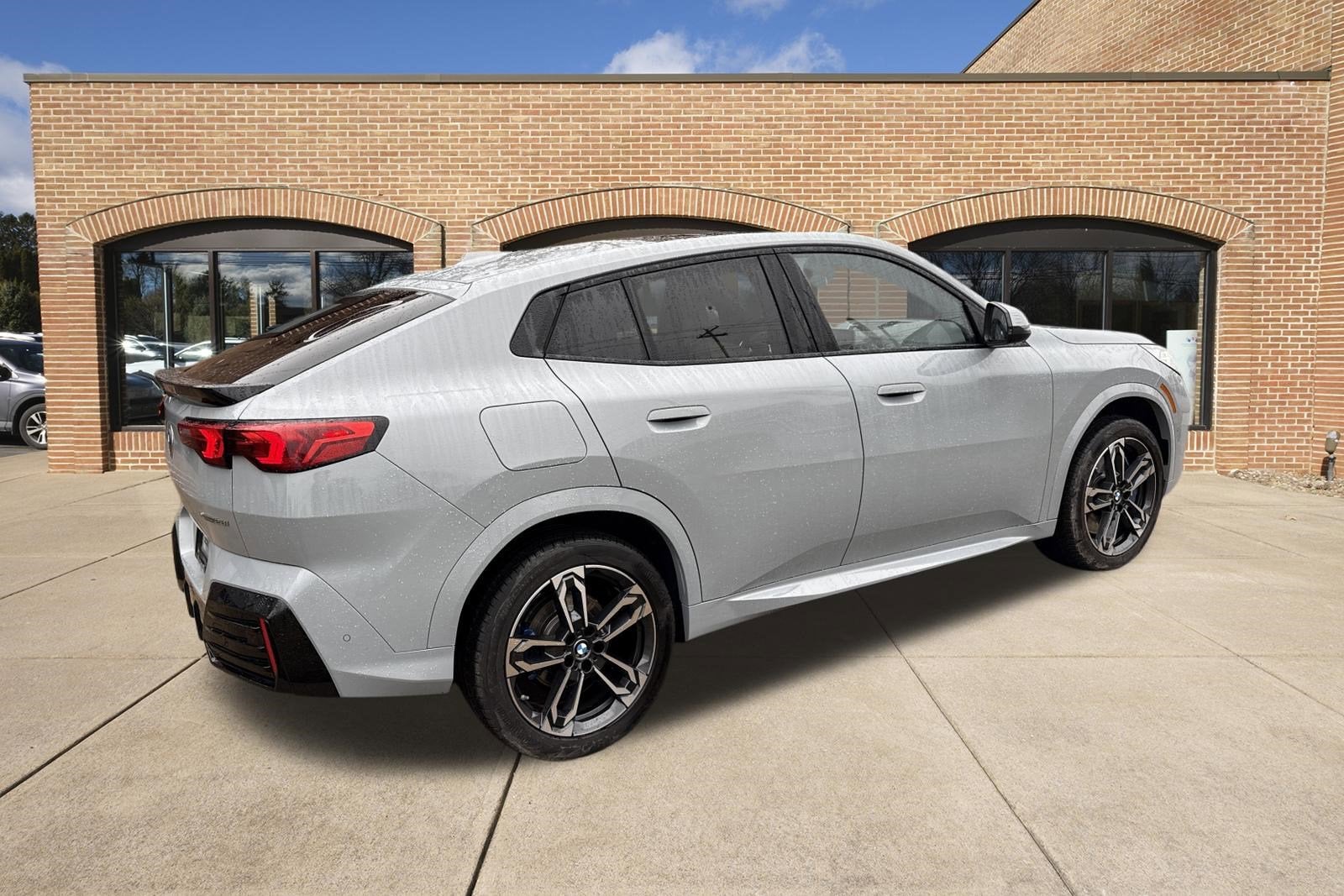 2025 BMW X2 xDrive28i