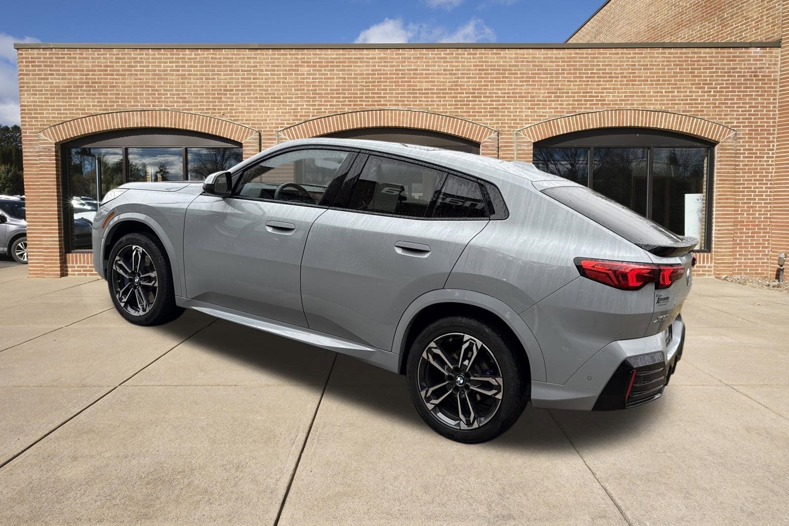2025 BMW X2 xDrive28i