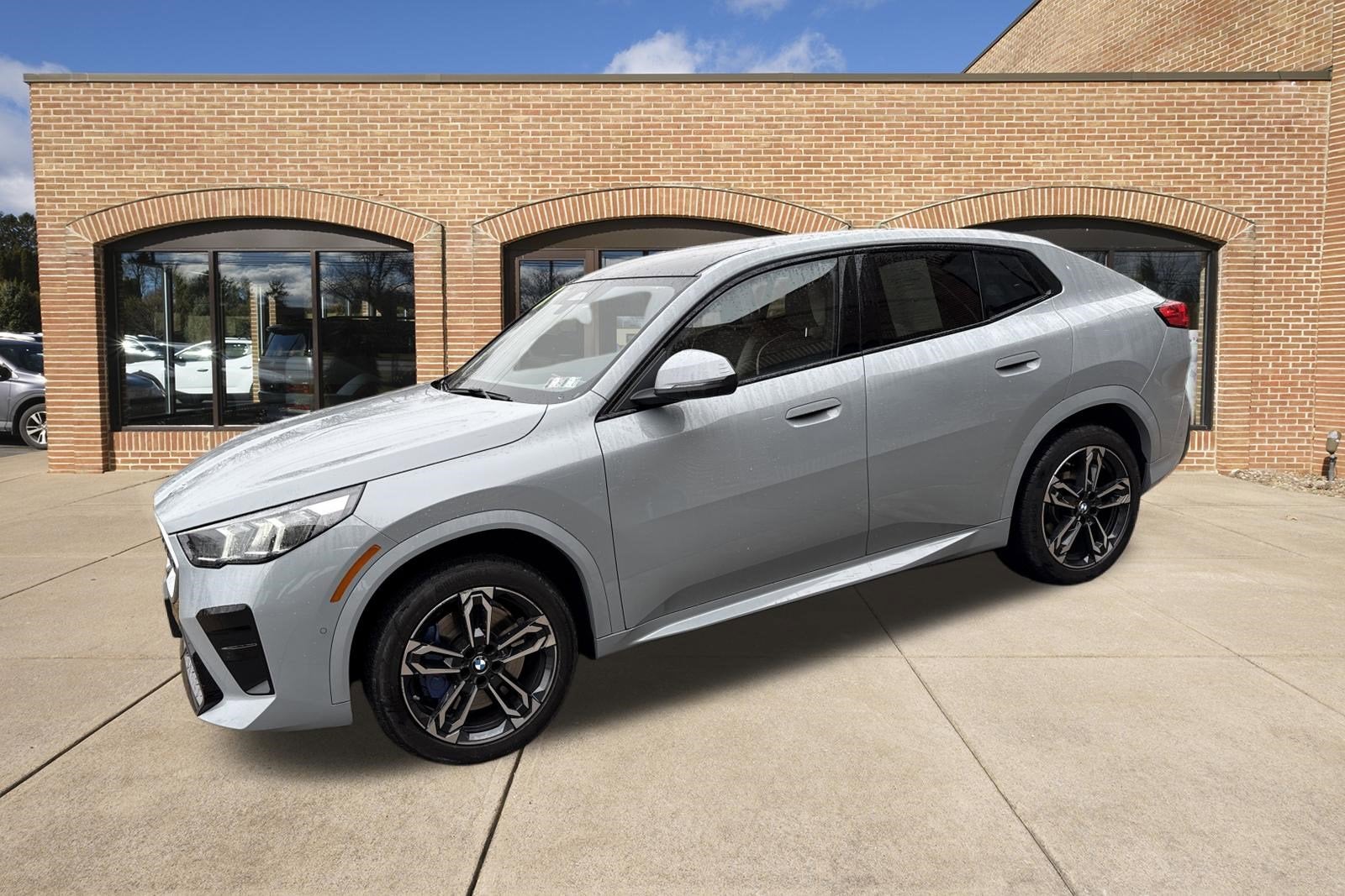 2025 BMW X2 xDrive28i