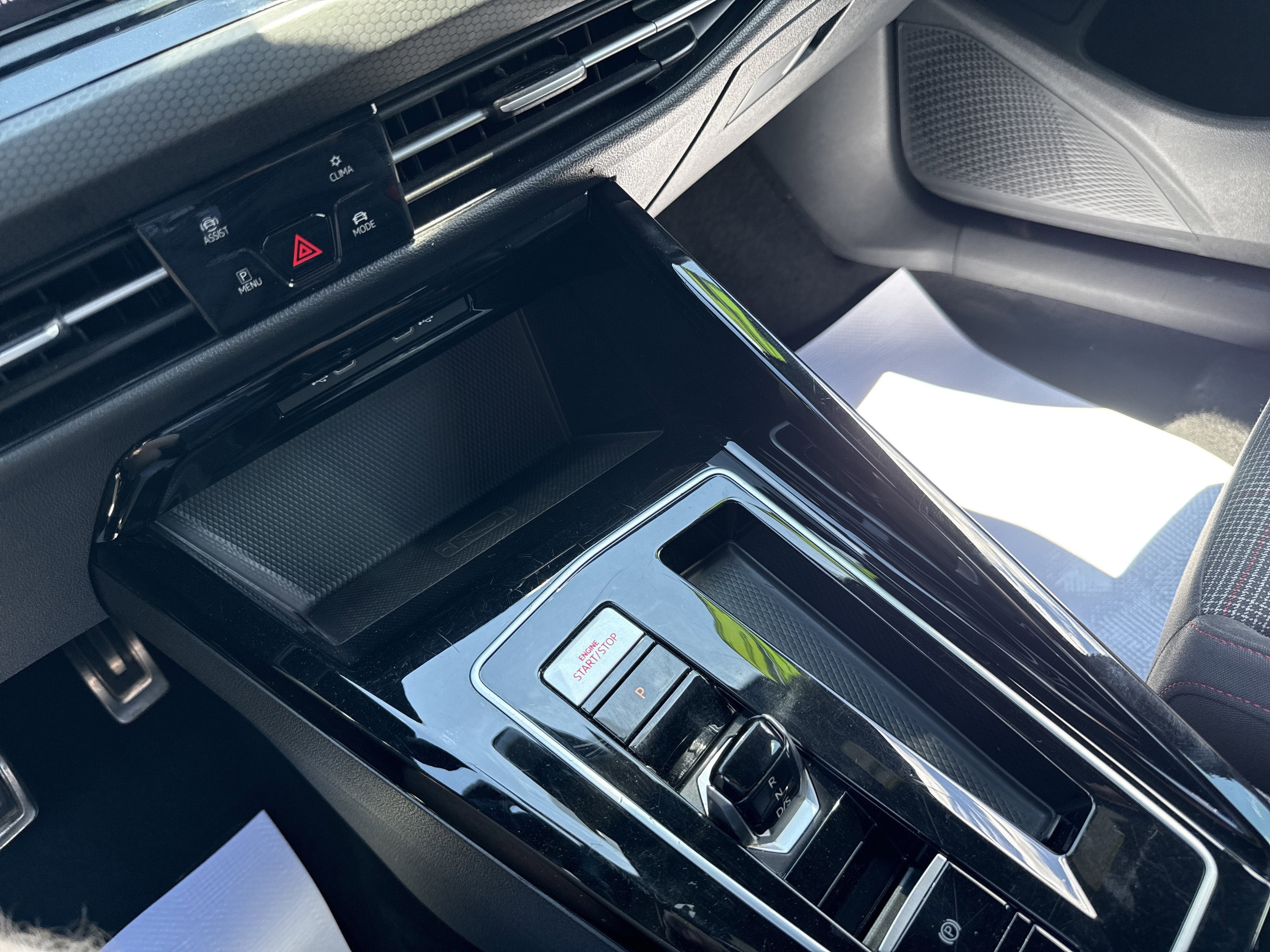 2024 Volkswagen Golf GTI S