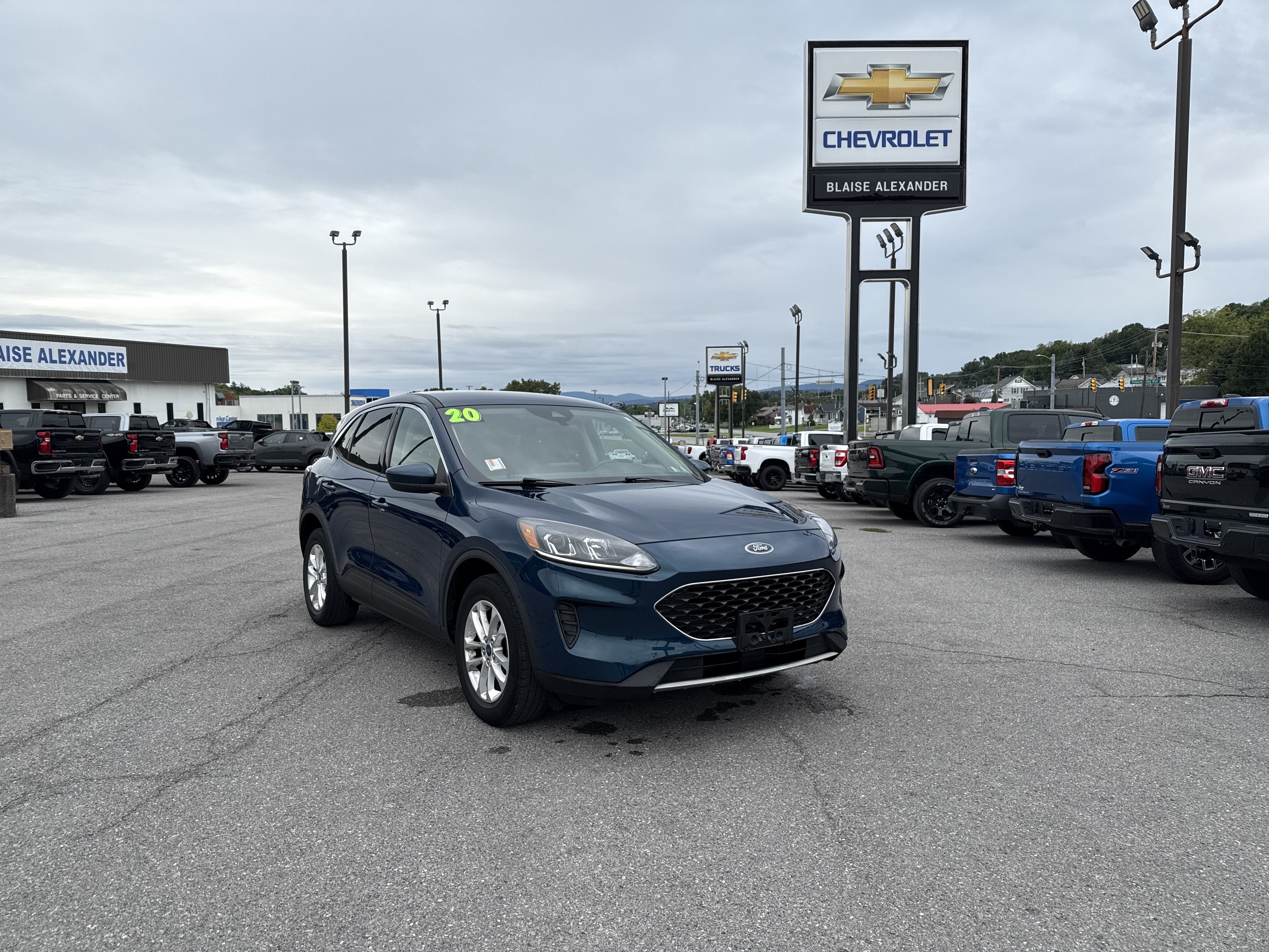 2020 Ford Escape SE