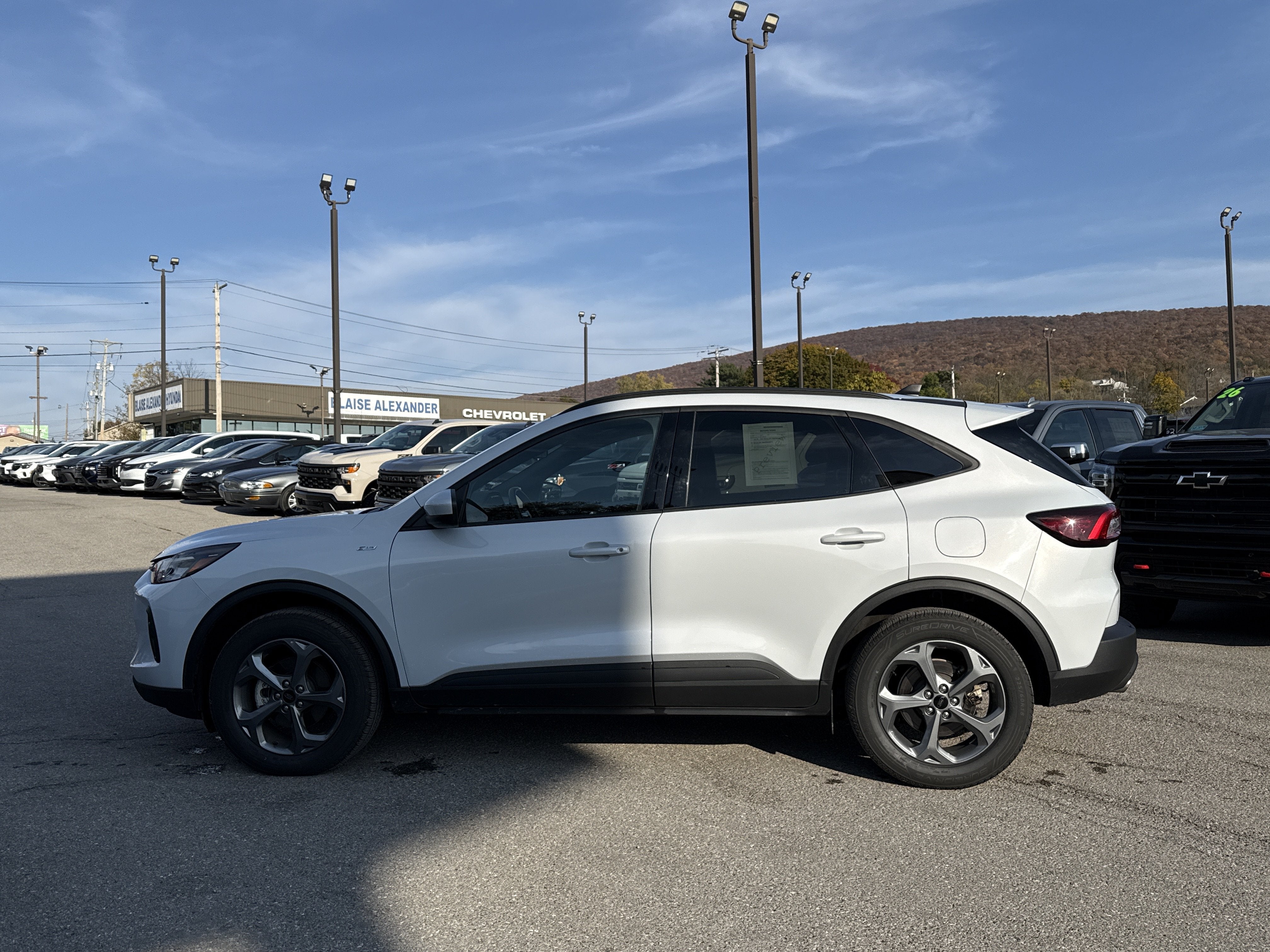 2025 Ford Escape ST-Line Select