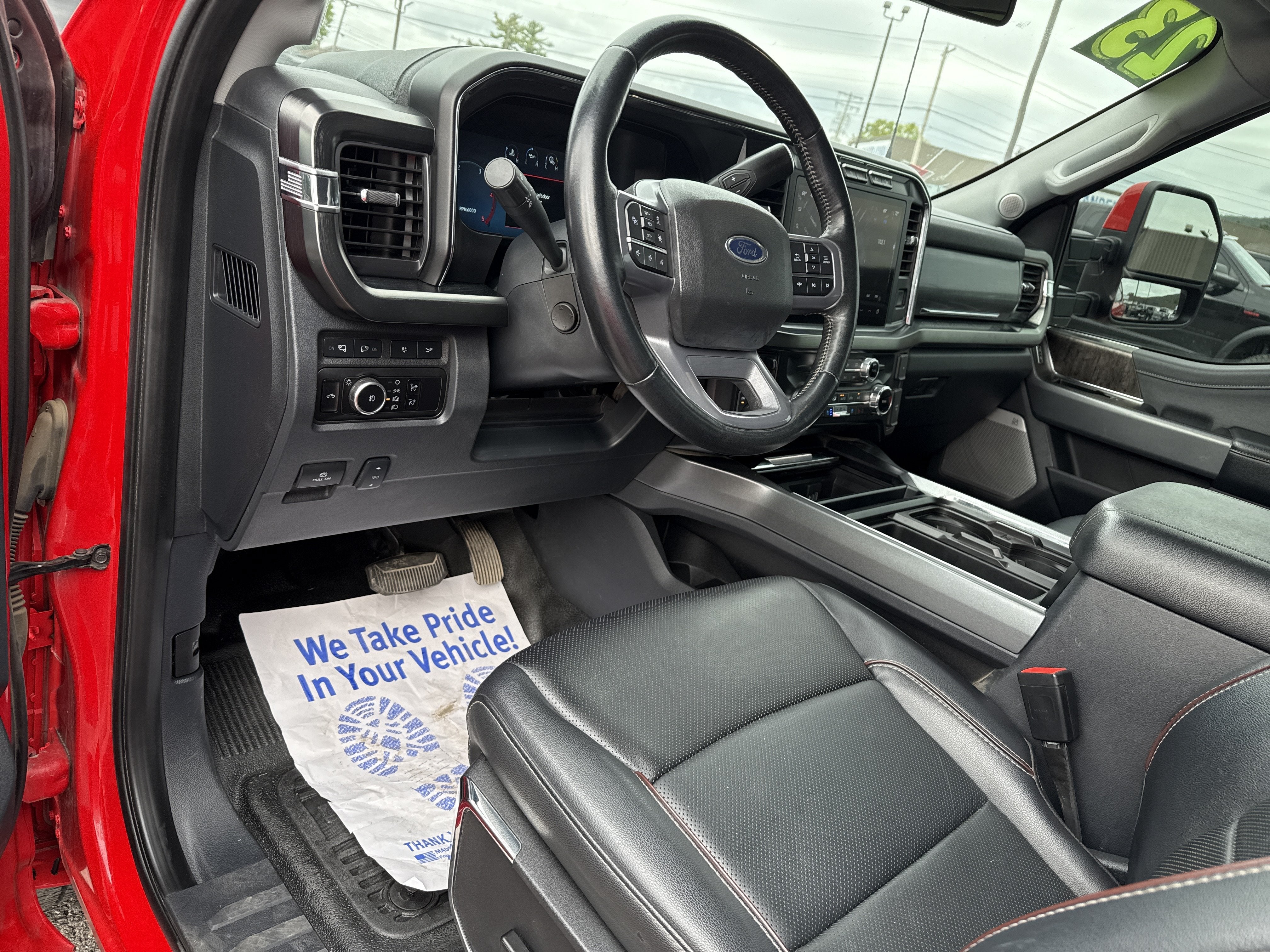 2023 Ford Super Duty F-350 SRW LARIAT