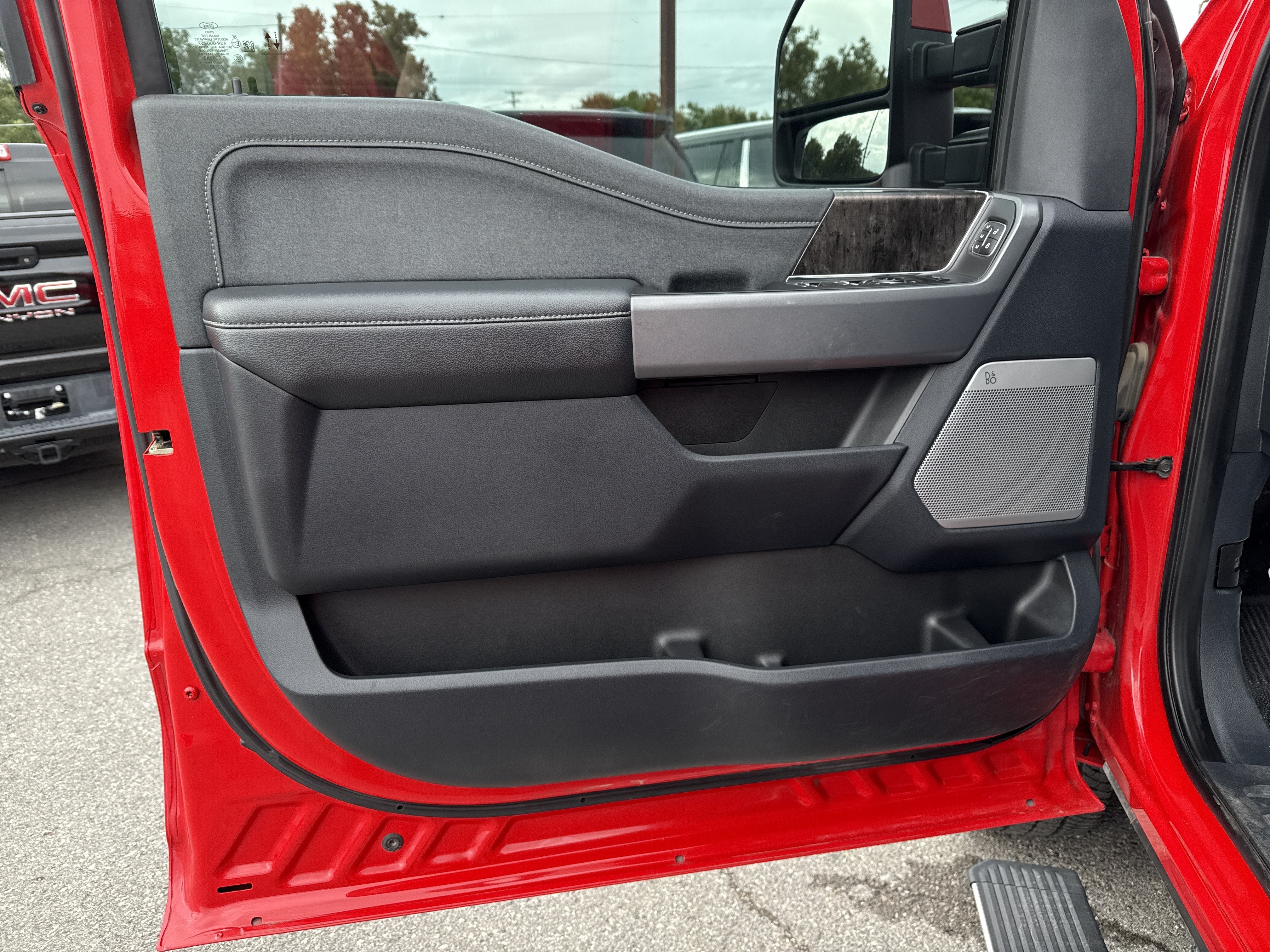 2023 Ford Super Duty F-350 SRW LARIAT