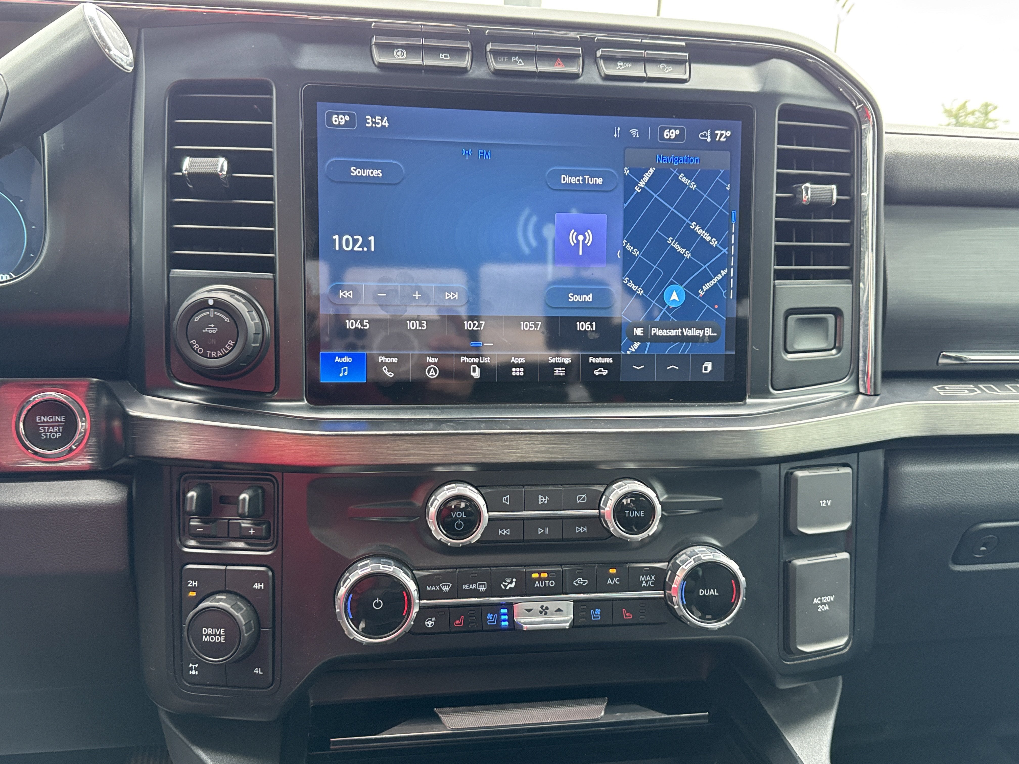 2023 Ford Super Duty F-350 SRW LARIAT