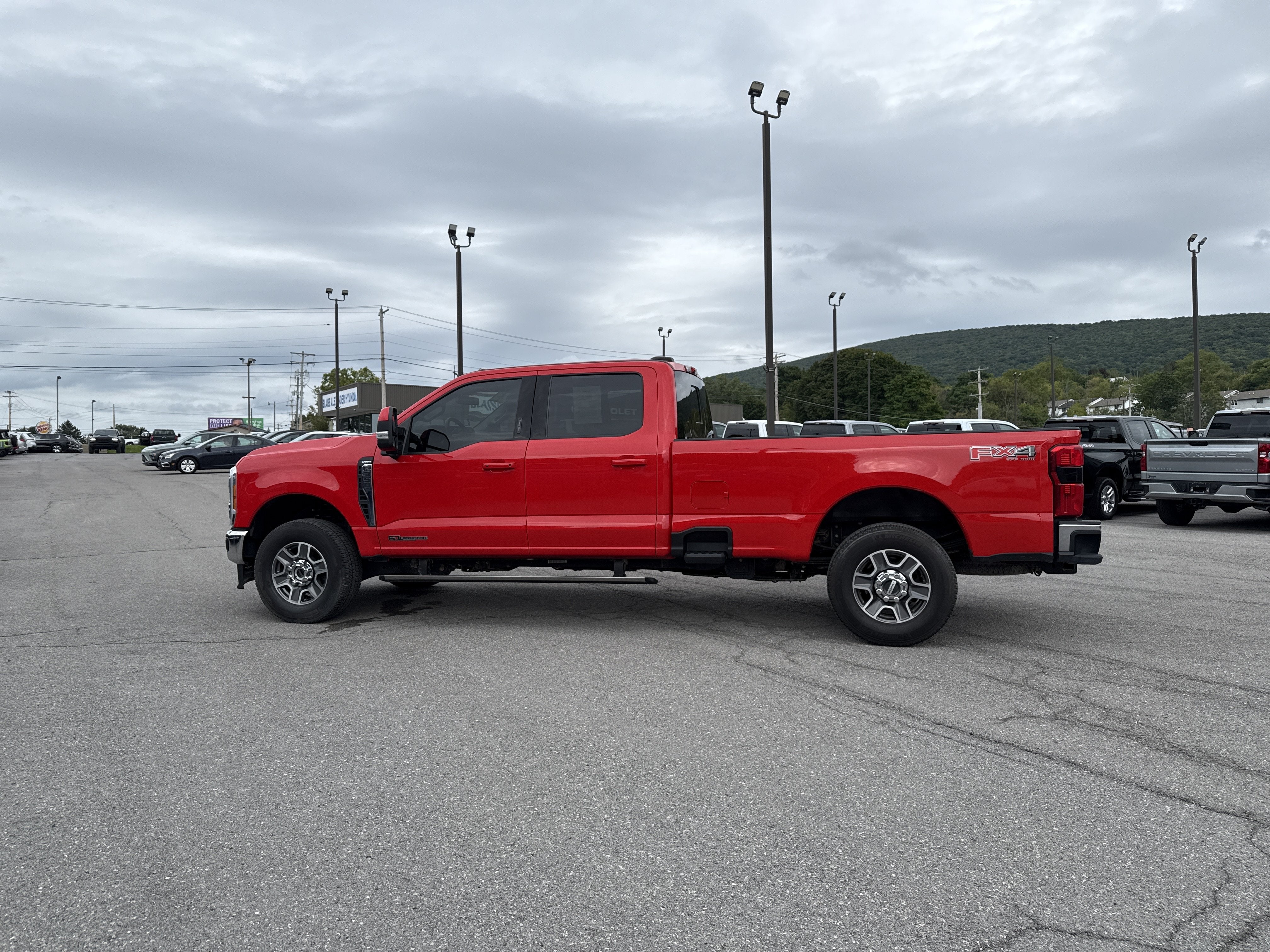 2023 Ford Super Duty F-350 SRW LARIAT