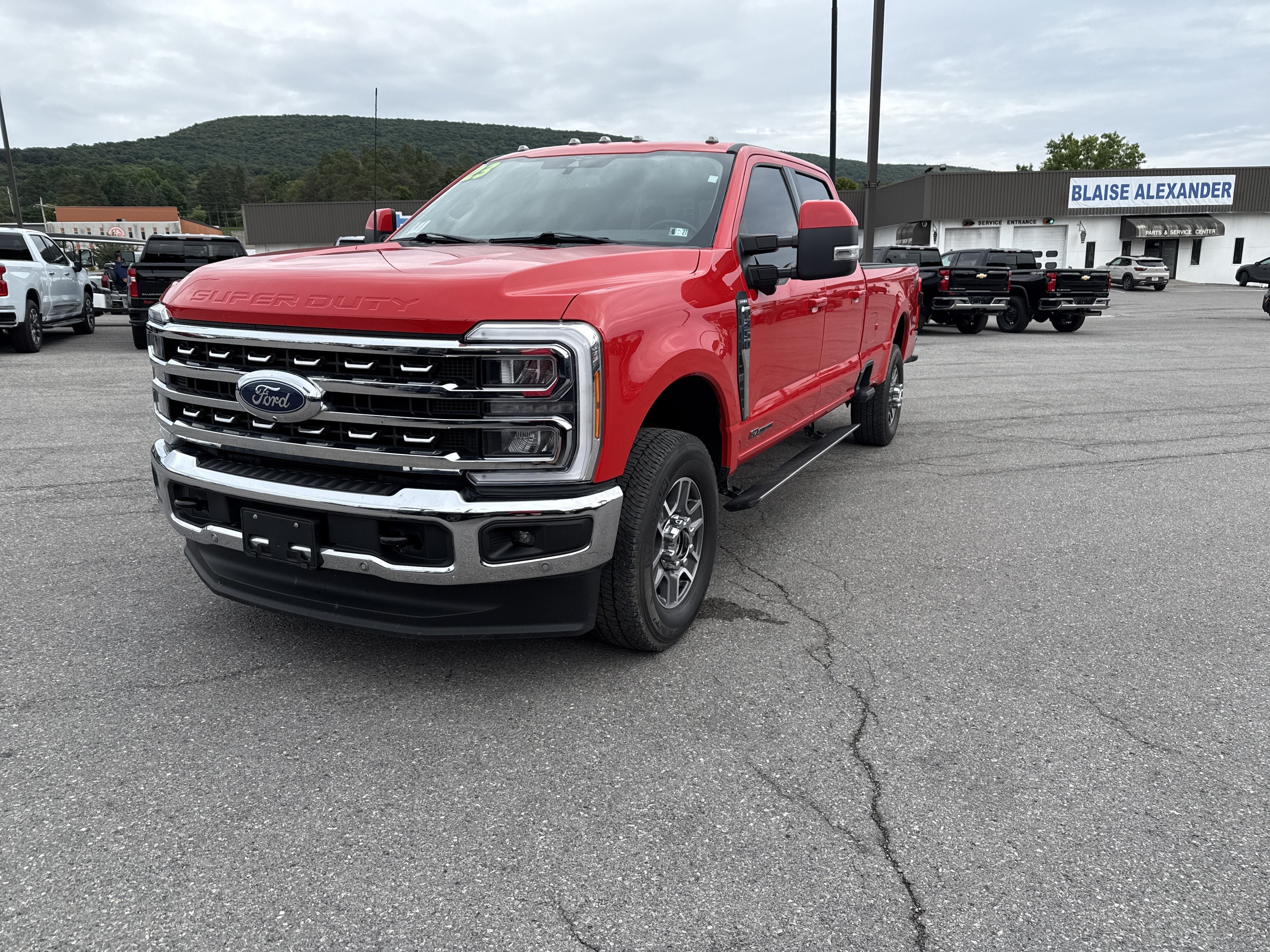2023 Ford Super Duty F-350 SRW LARIAT