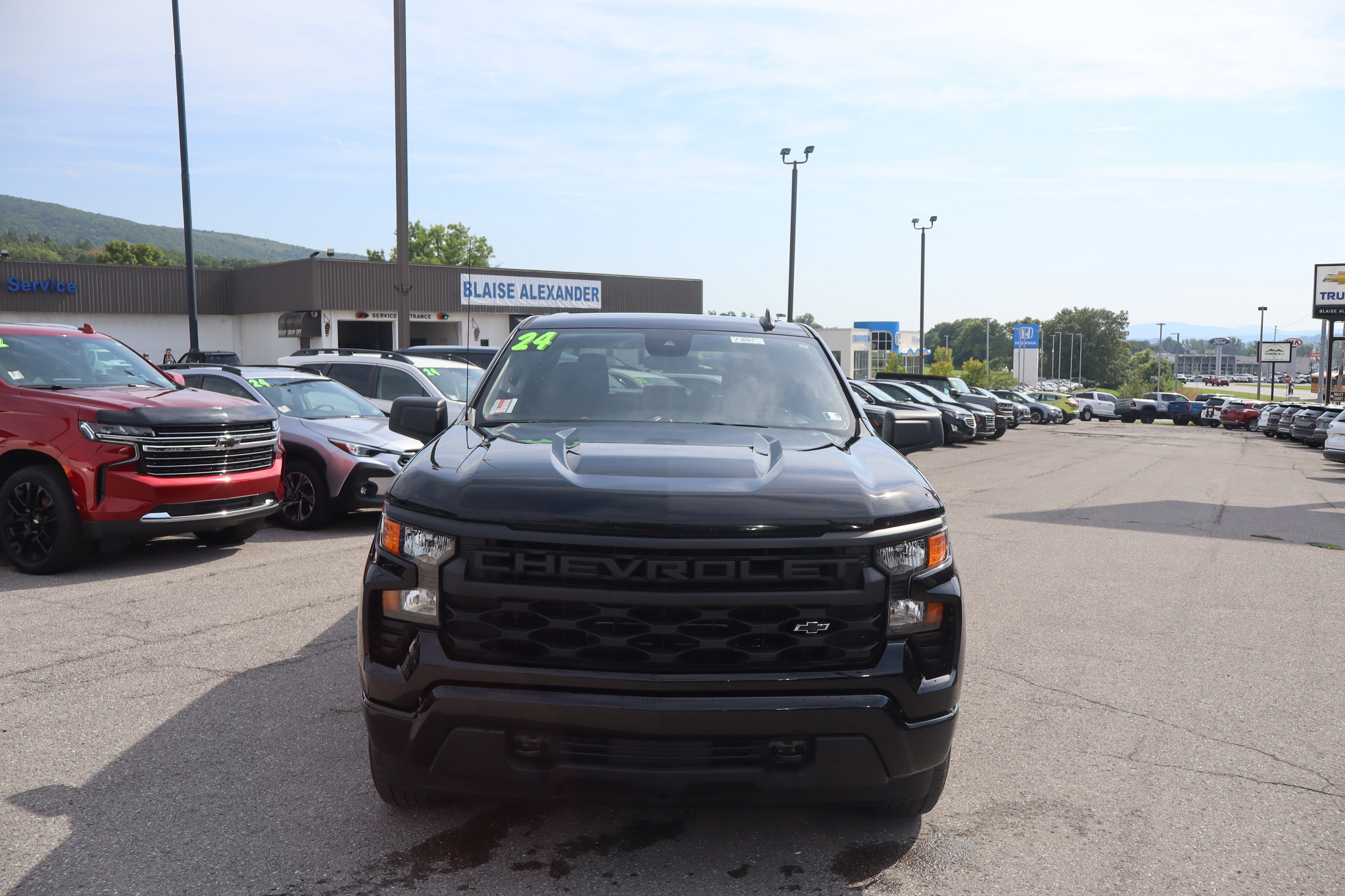 2024 Chevrolet Silverado 1500 Custom