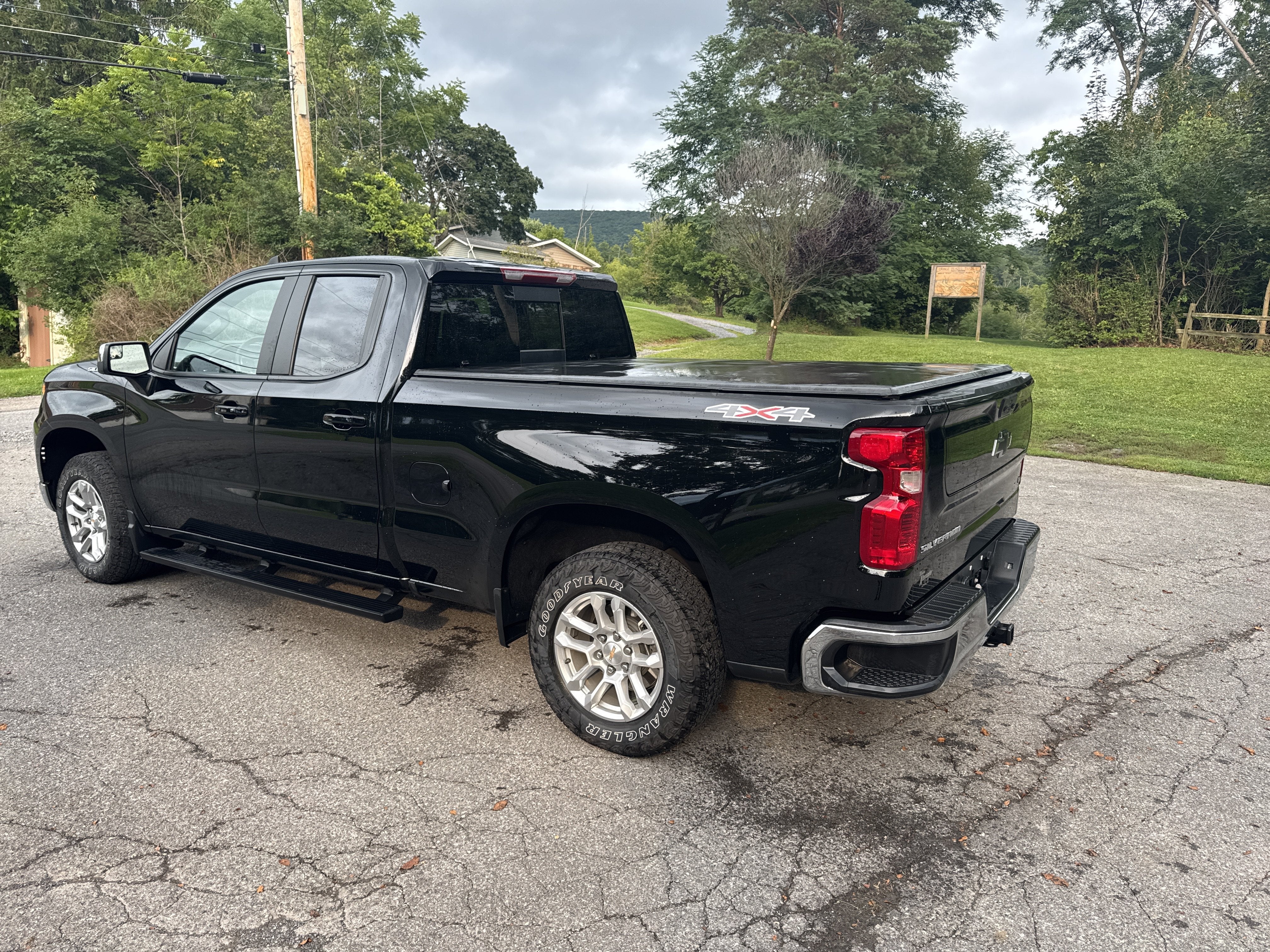 2025 Chevrolet Silverado 1500 LT