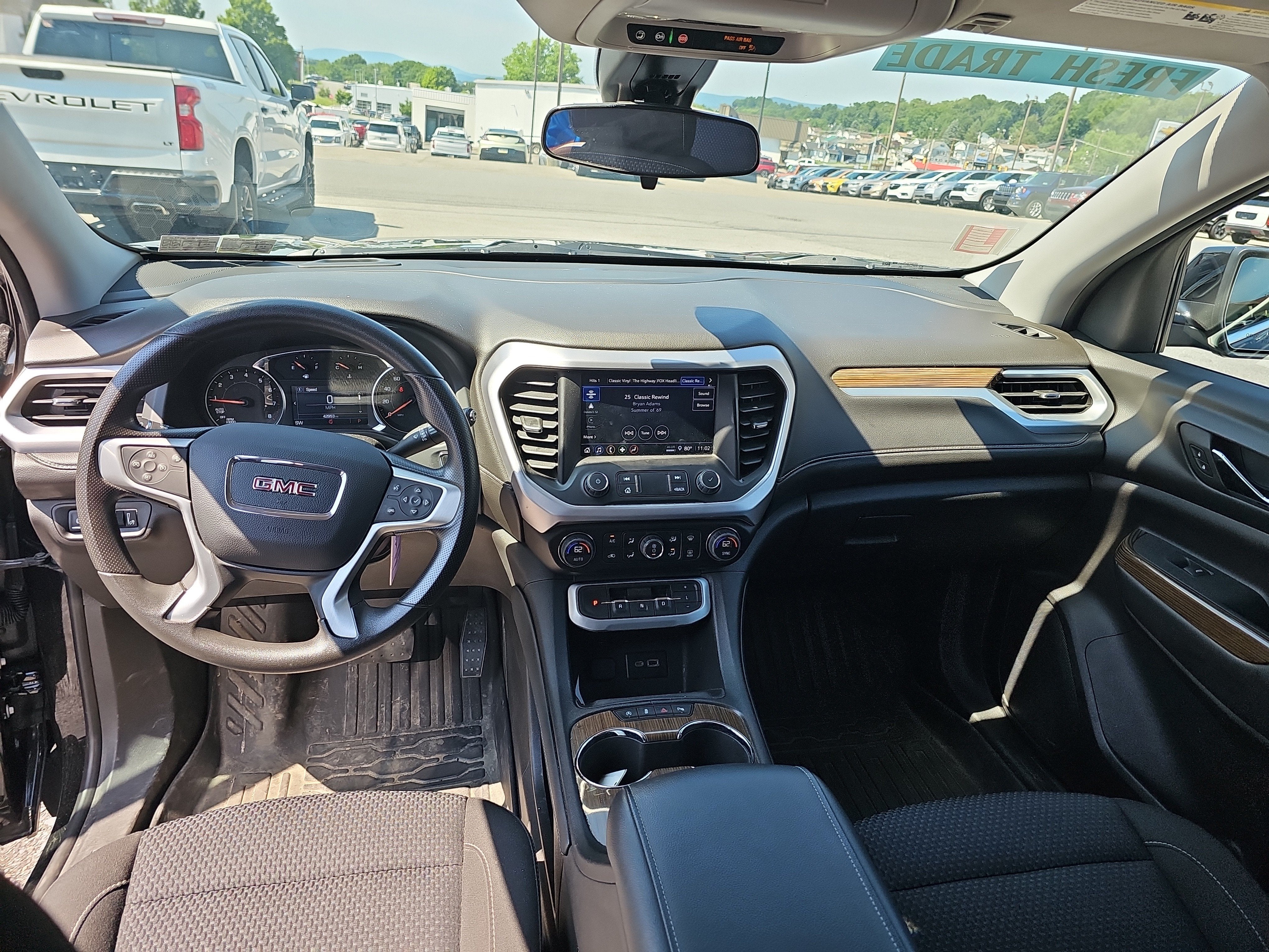 2023 GMC Acadia SLE