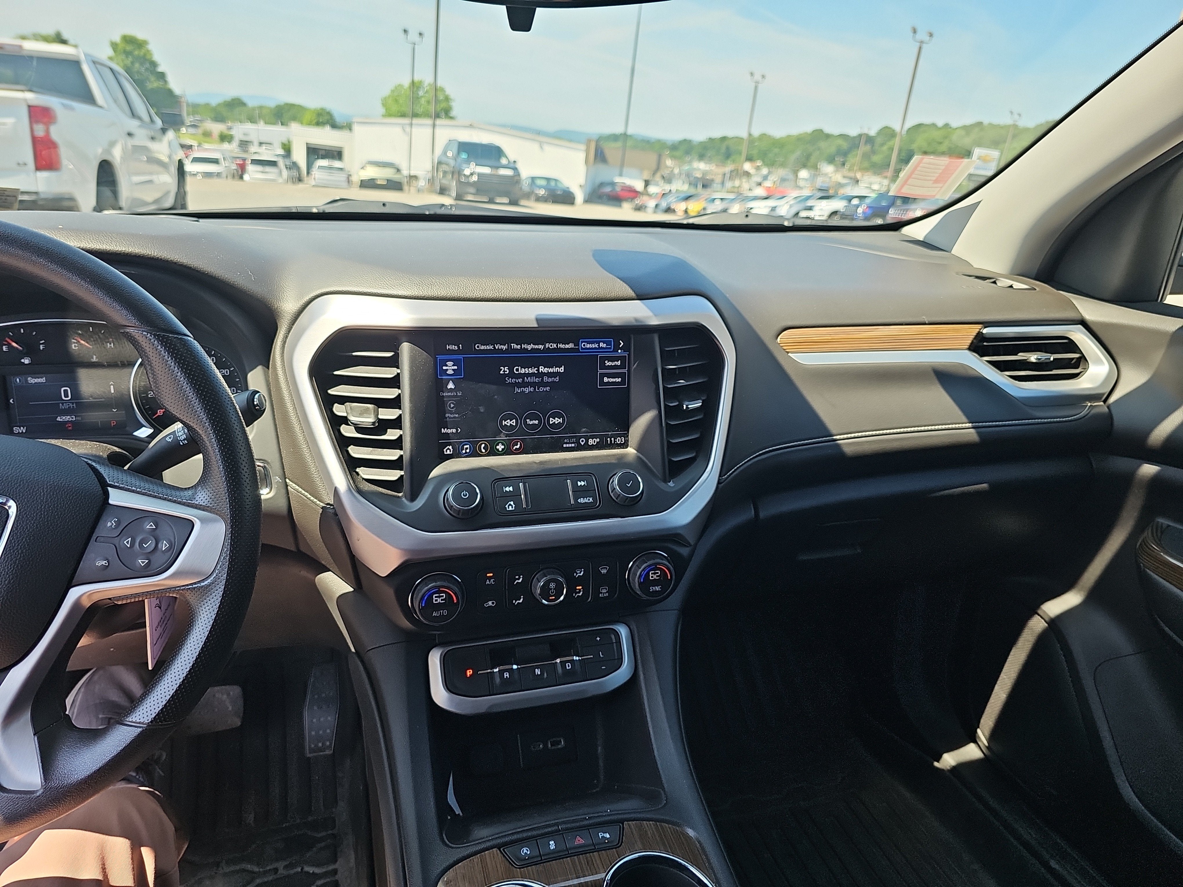 2023 GMC Acadia SLE