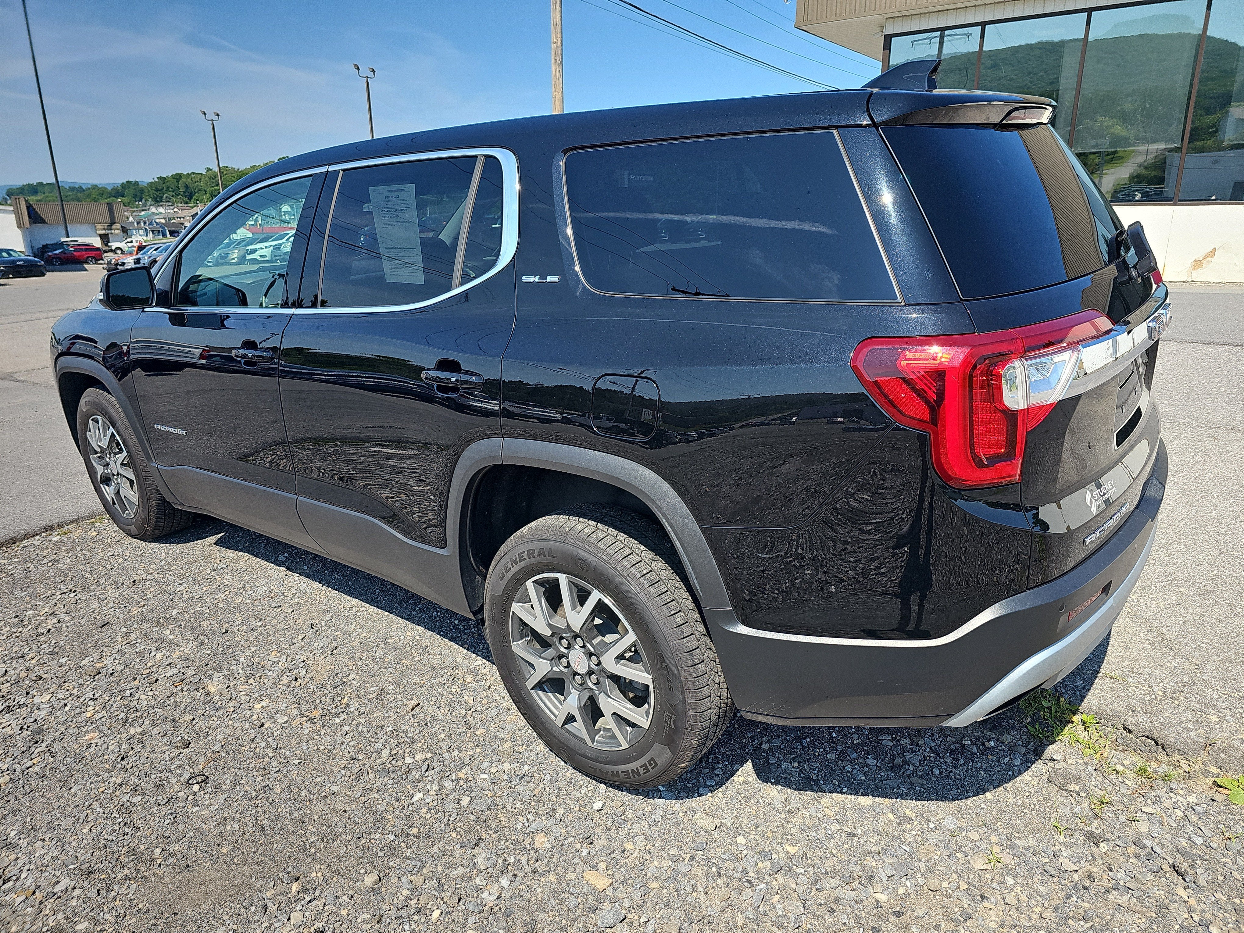 2023 GMC Acadia SLE