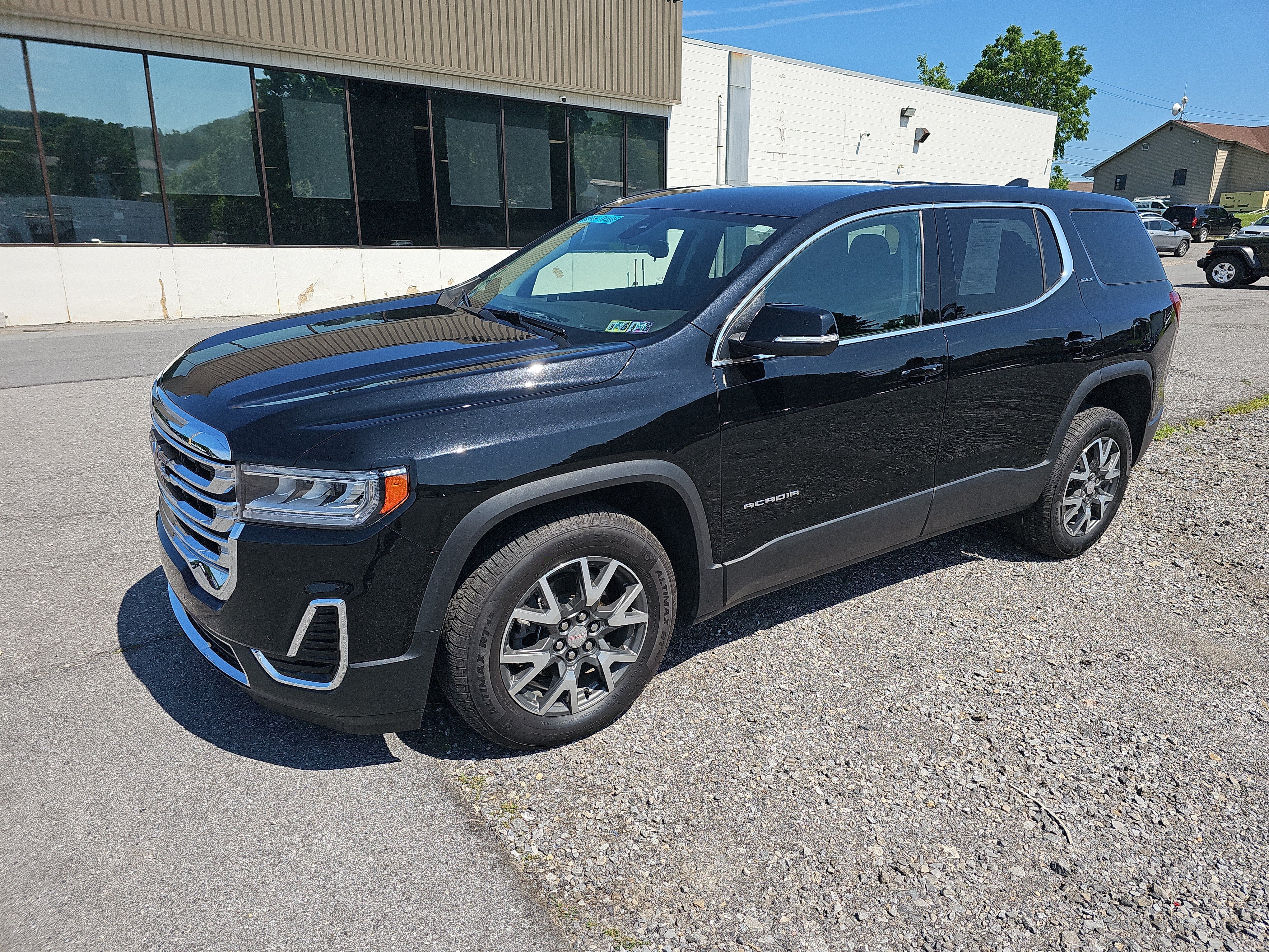 2023 GMC Acadia SLE