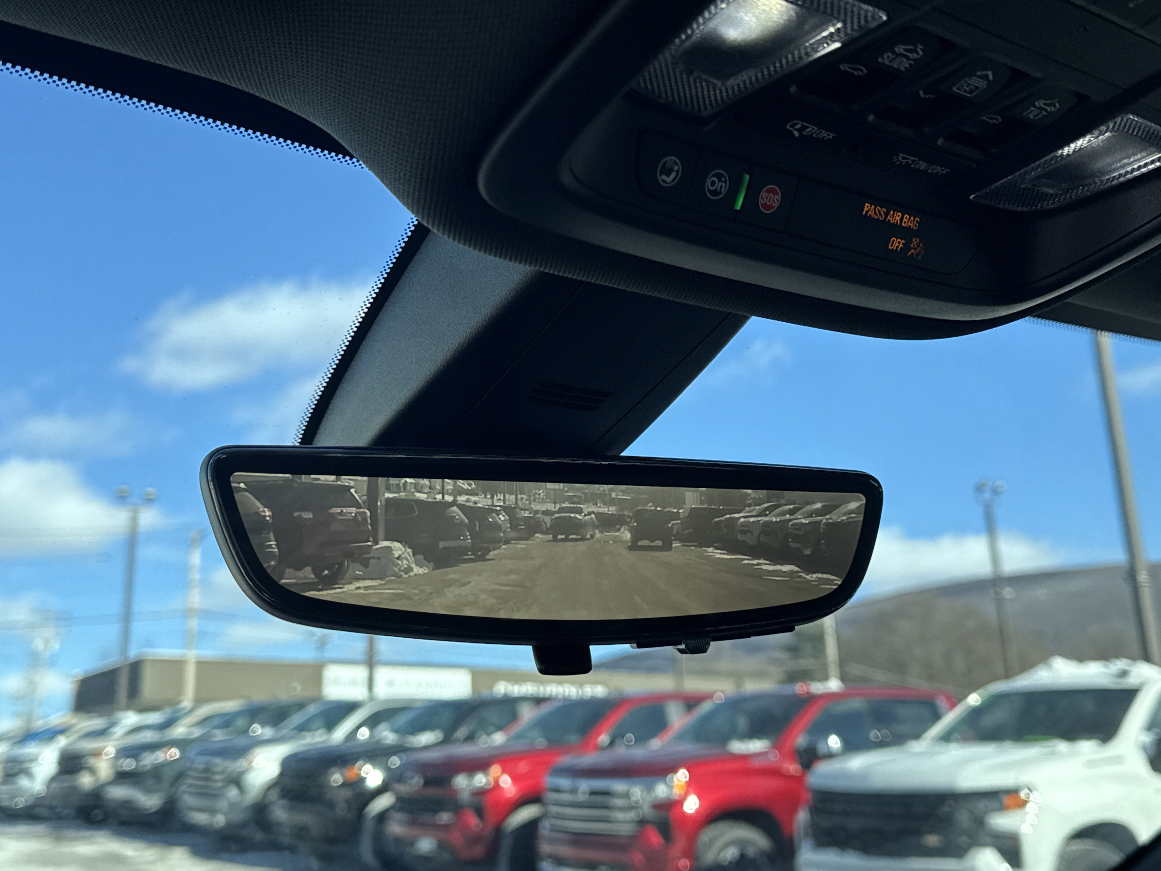 2023 Chevrolet Traverse RS