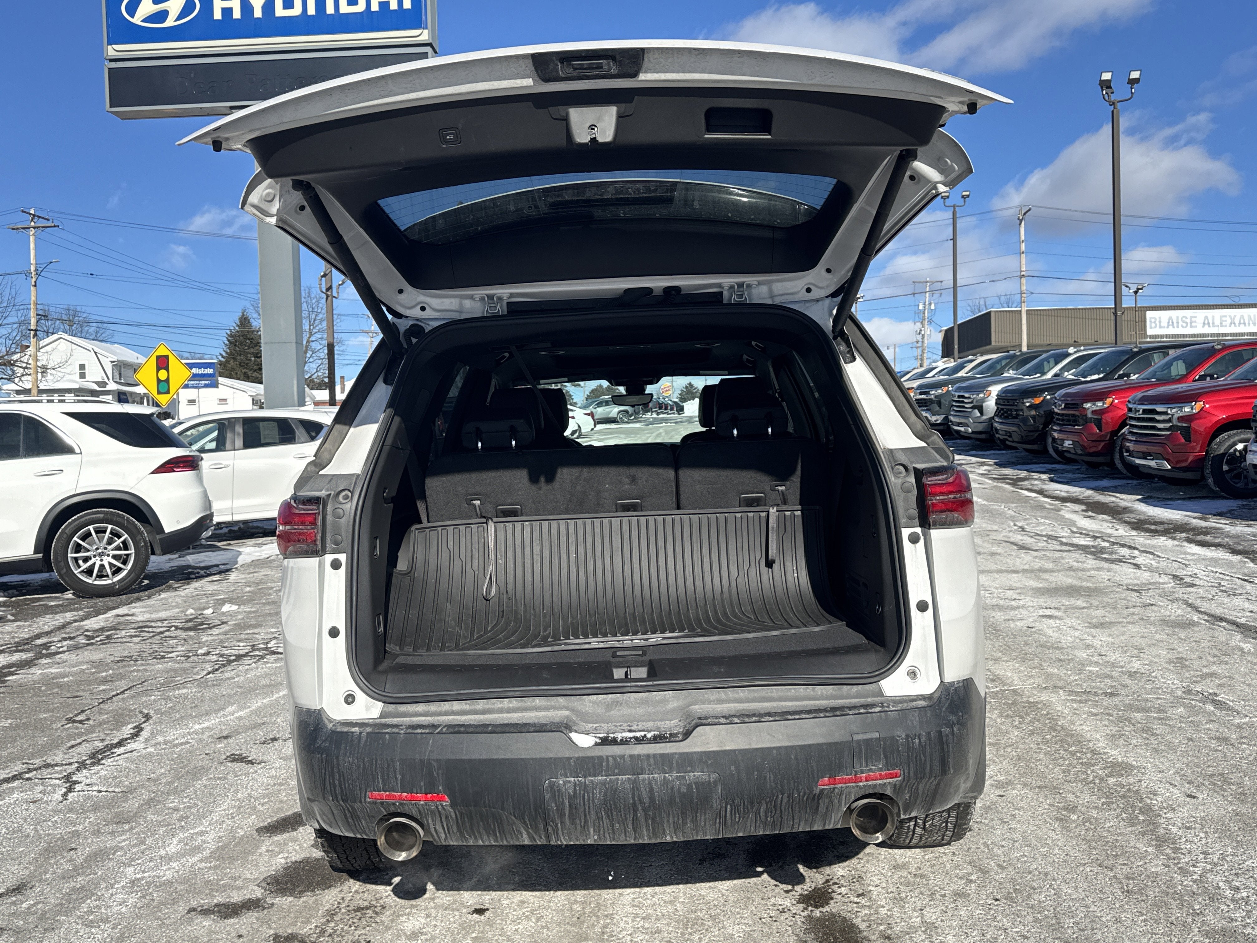 2023 Chevrolet Traverse RS