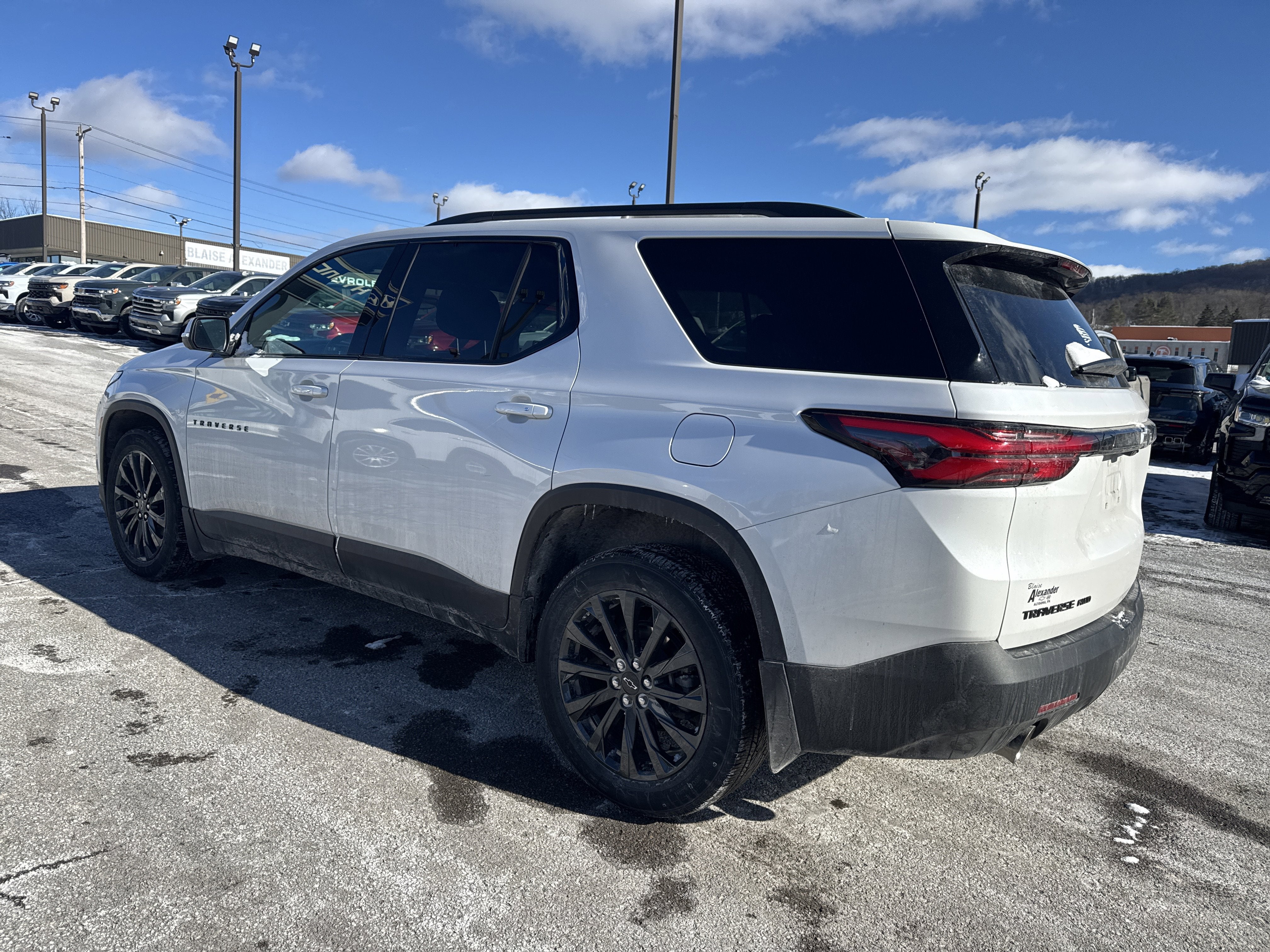 2023 Chevrolet Traverse RS