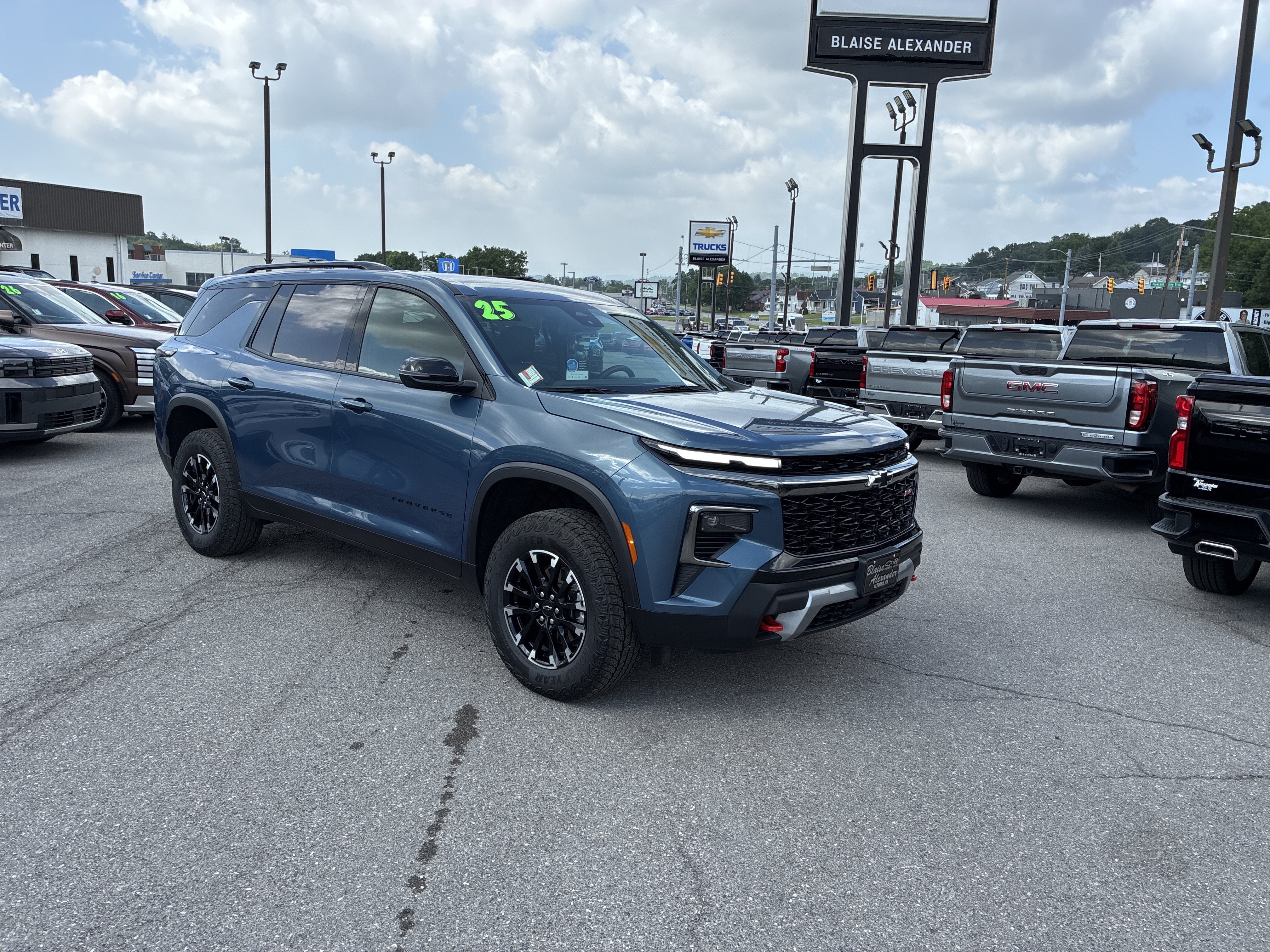 2025 Chevrolet Traverse AWD Z71