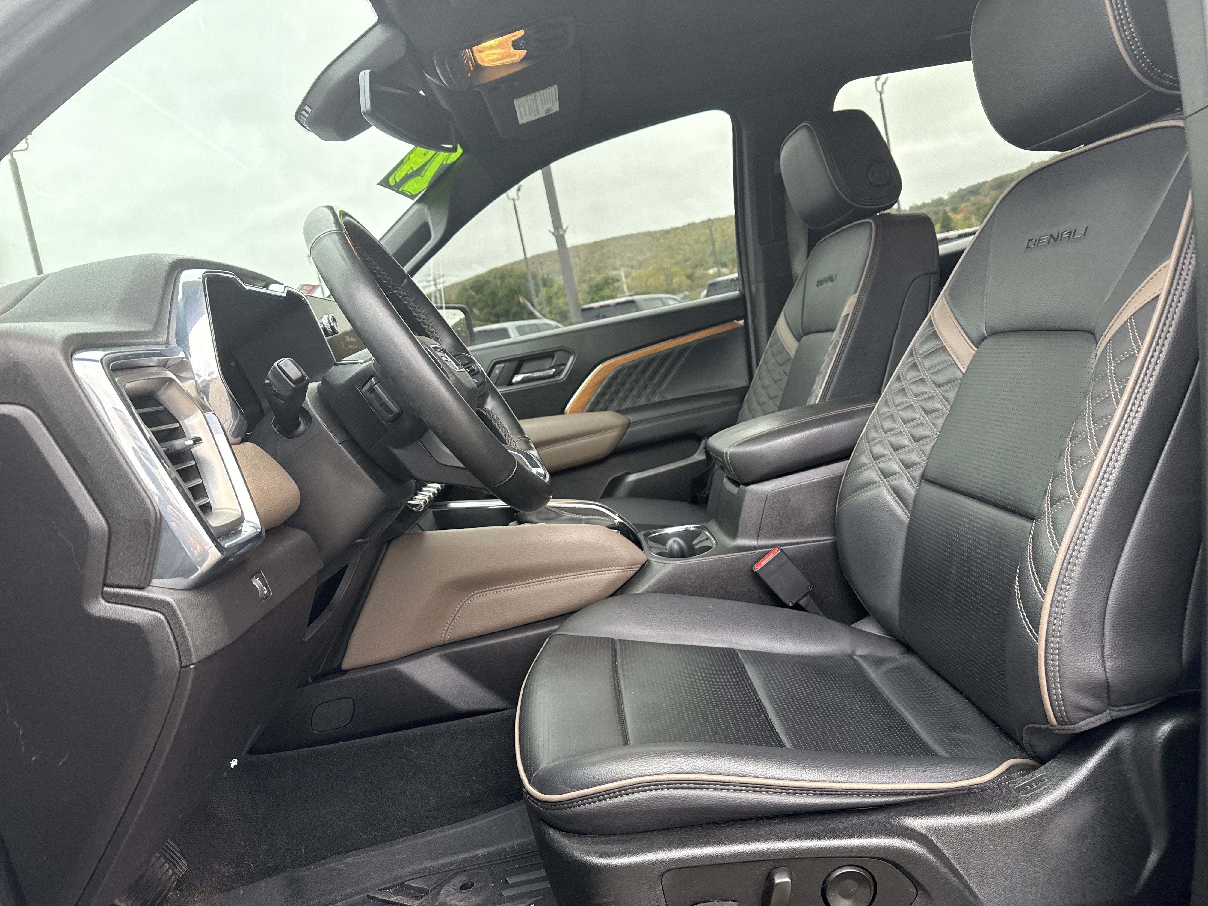 2024 GMC Canyon 4WD Denali