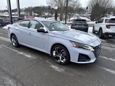 2025 Nissan Altima SR