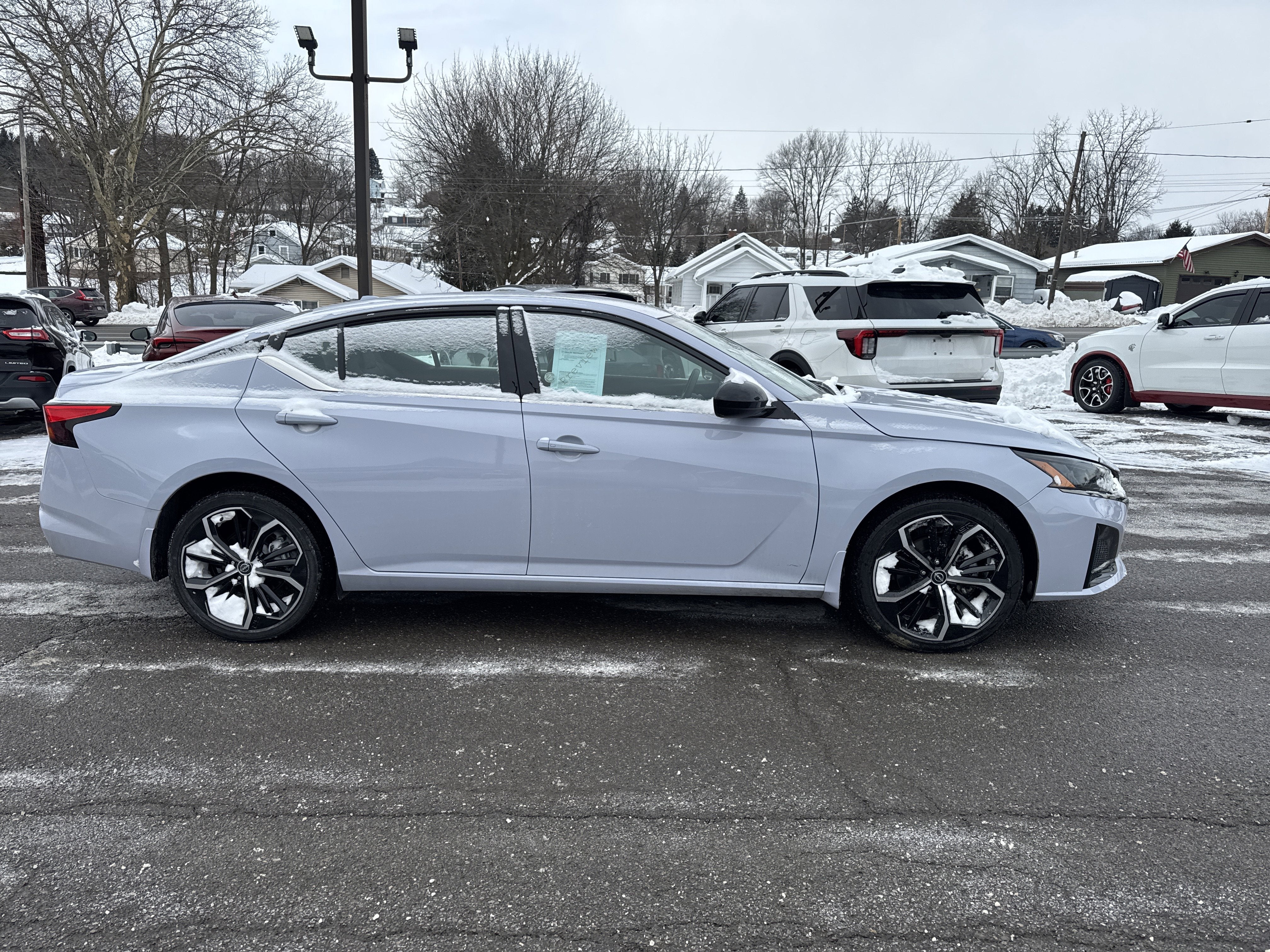 2025 Nissan Altima SR