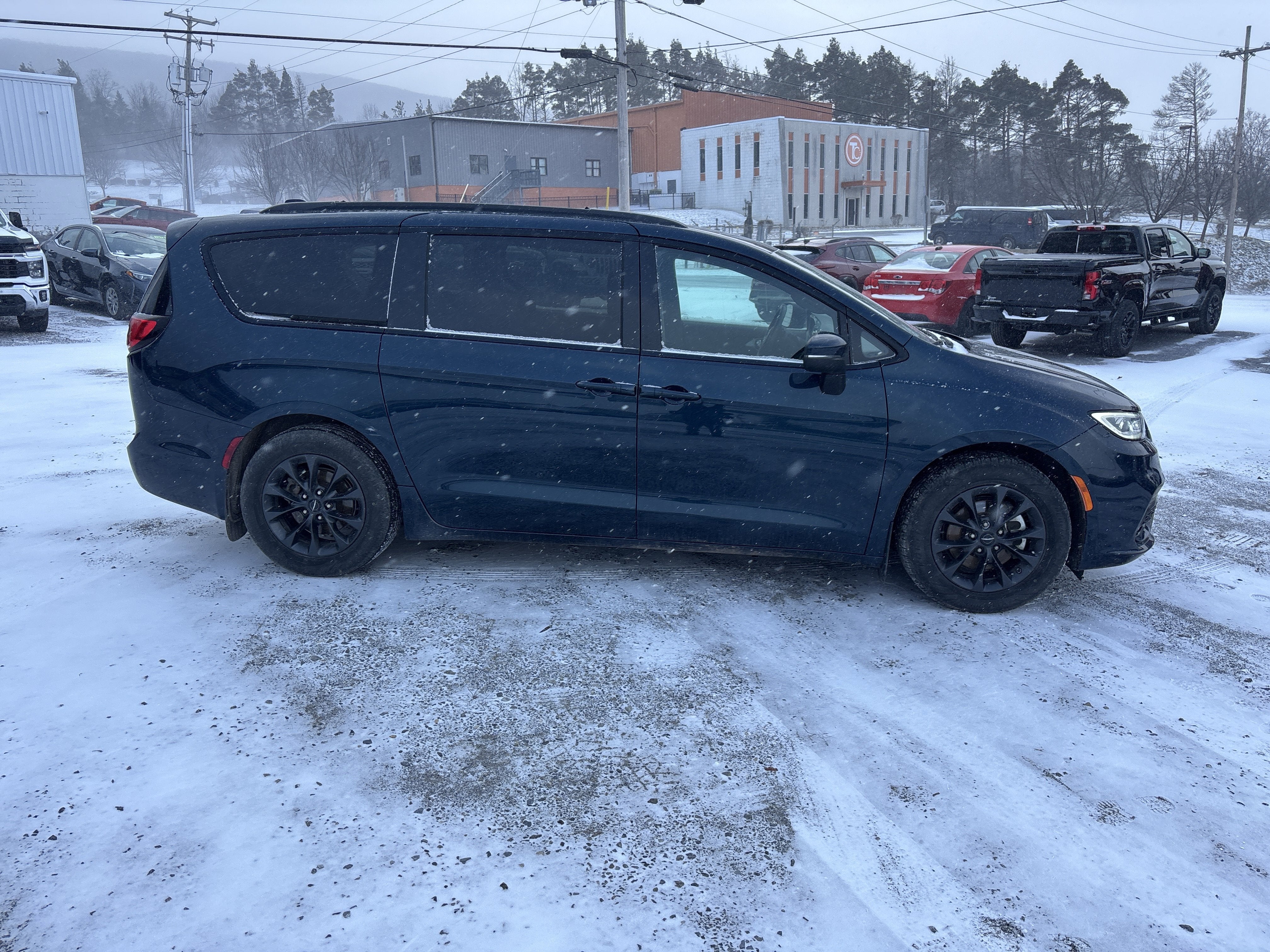 2023 Chrysler Pacifica Touring