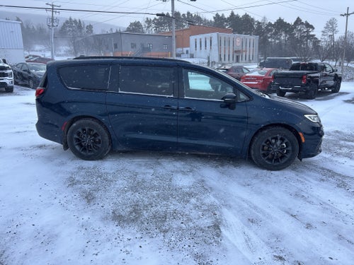 2023 Chrysler Pacifica Touring