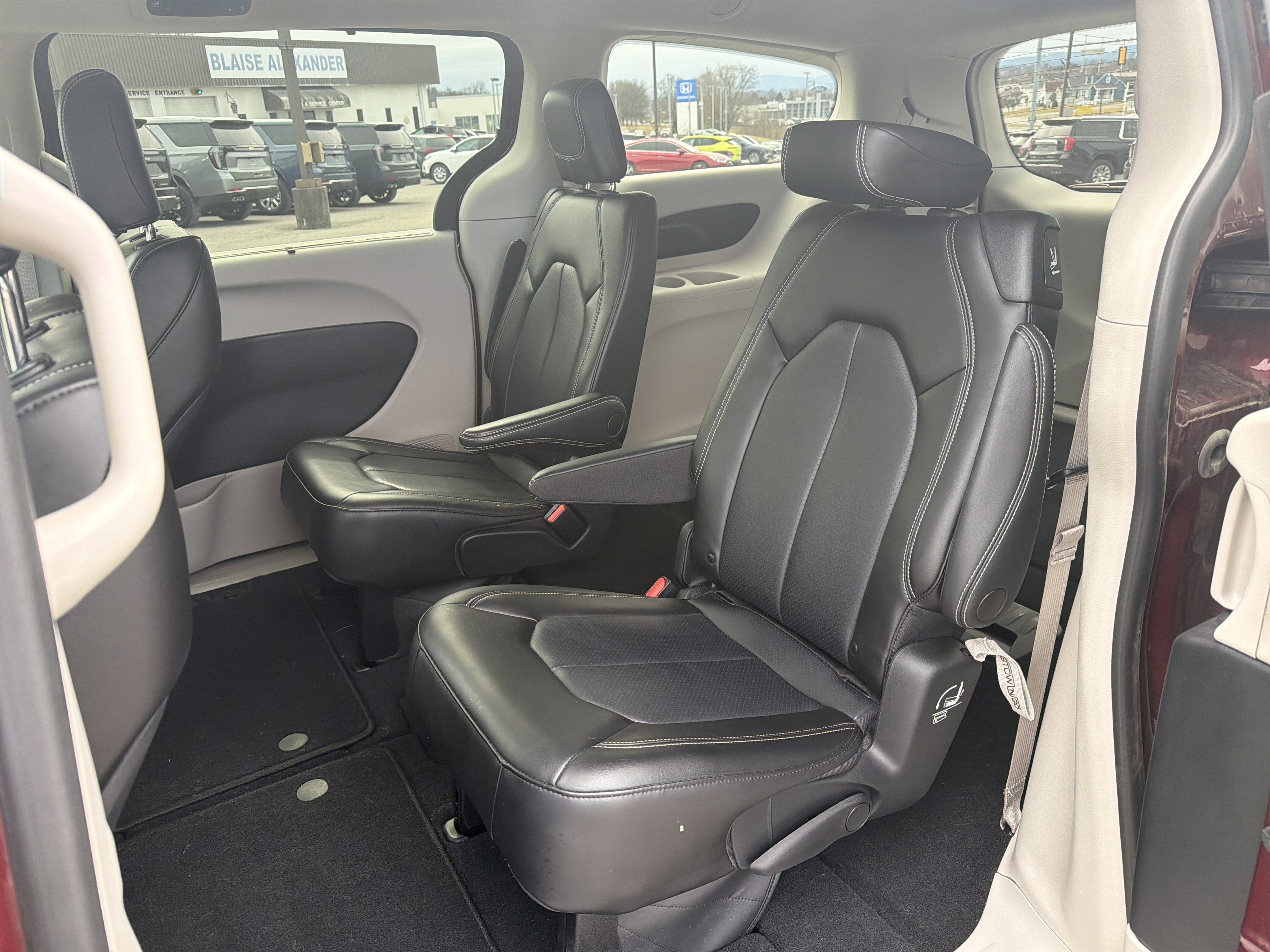 2023 Chrysler Pacifica Touring L