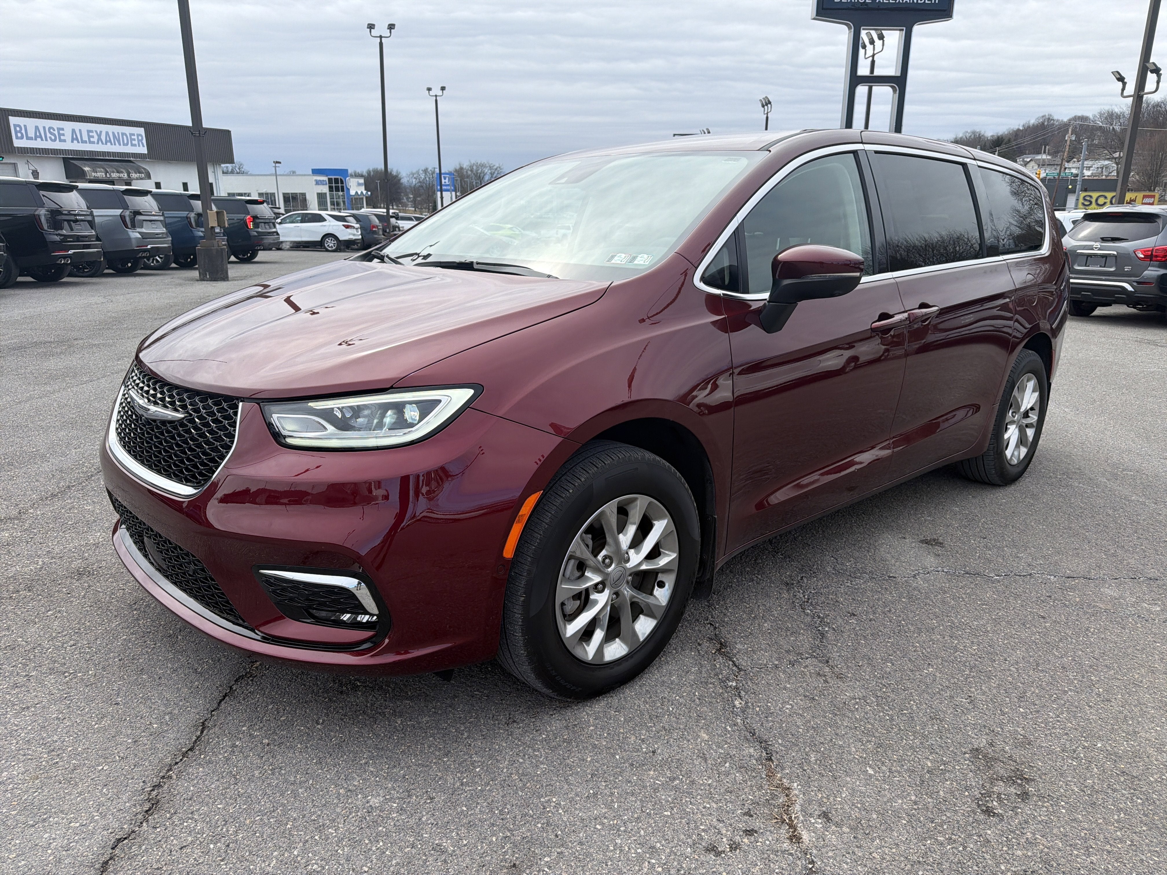 2023 Chrysler Pacifica Touring L