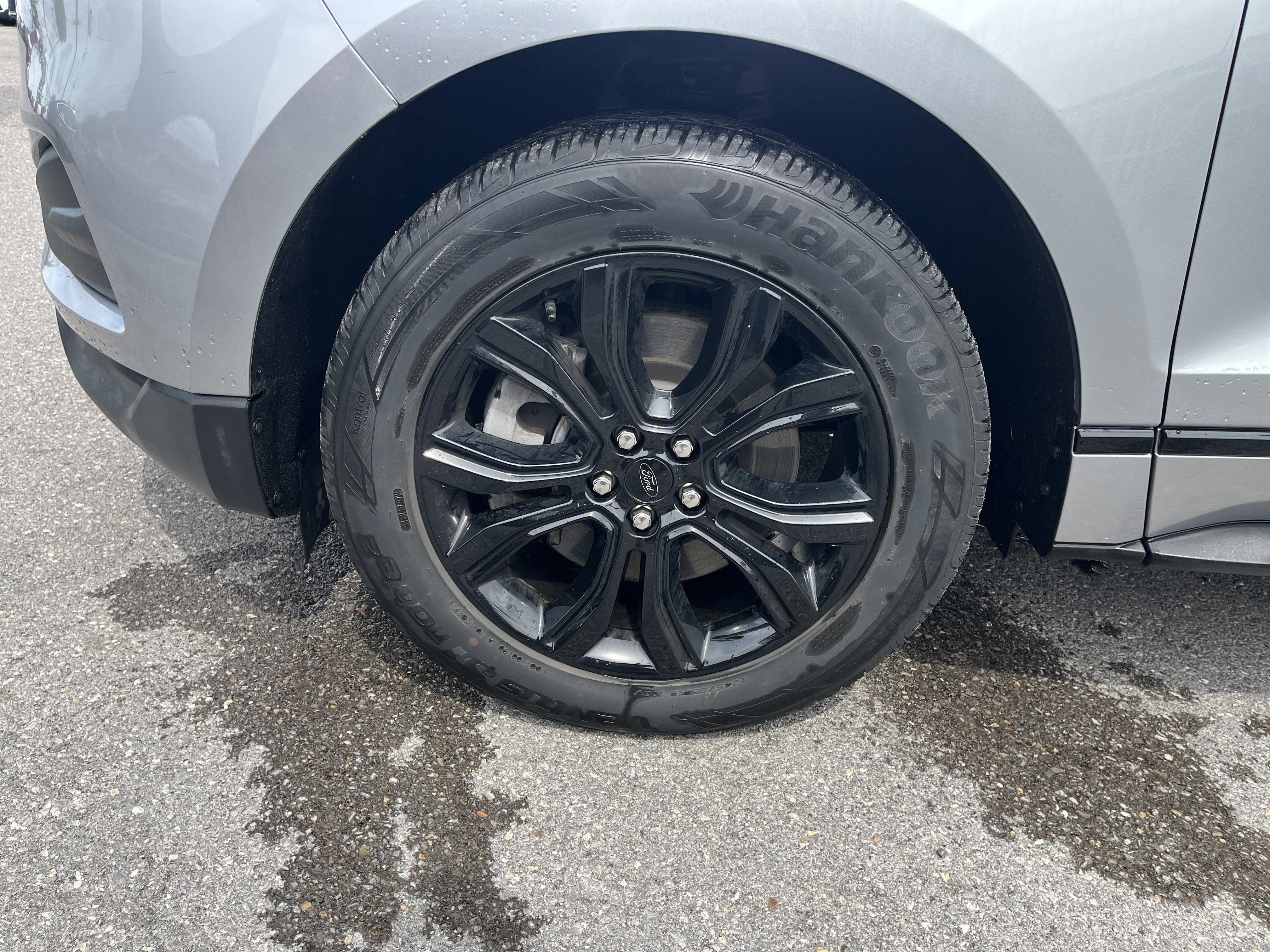 2022 Ford Edge SE